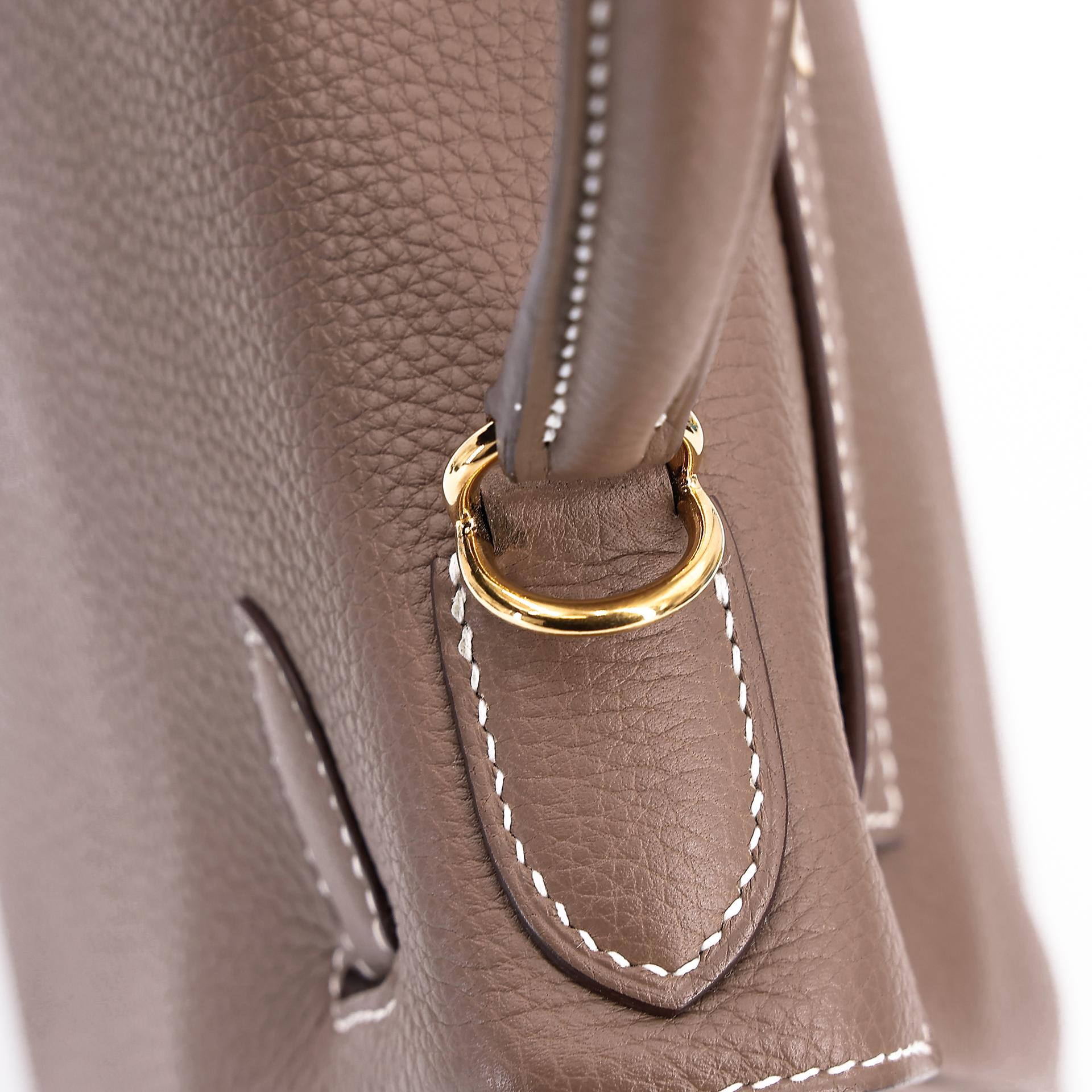 Very Good ( Rank A) HERMÈS Kelly 28 Etoupe (18) Togo Gold hardware Y (2020) - 13