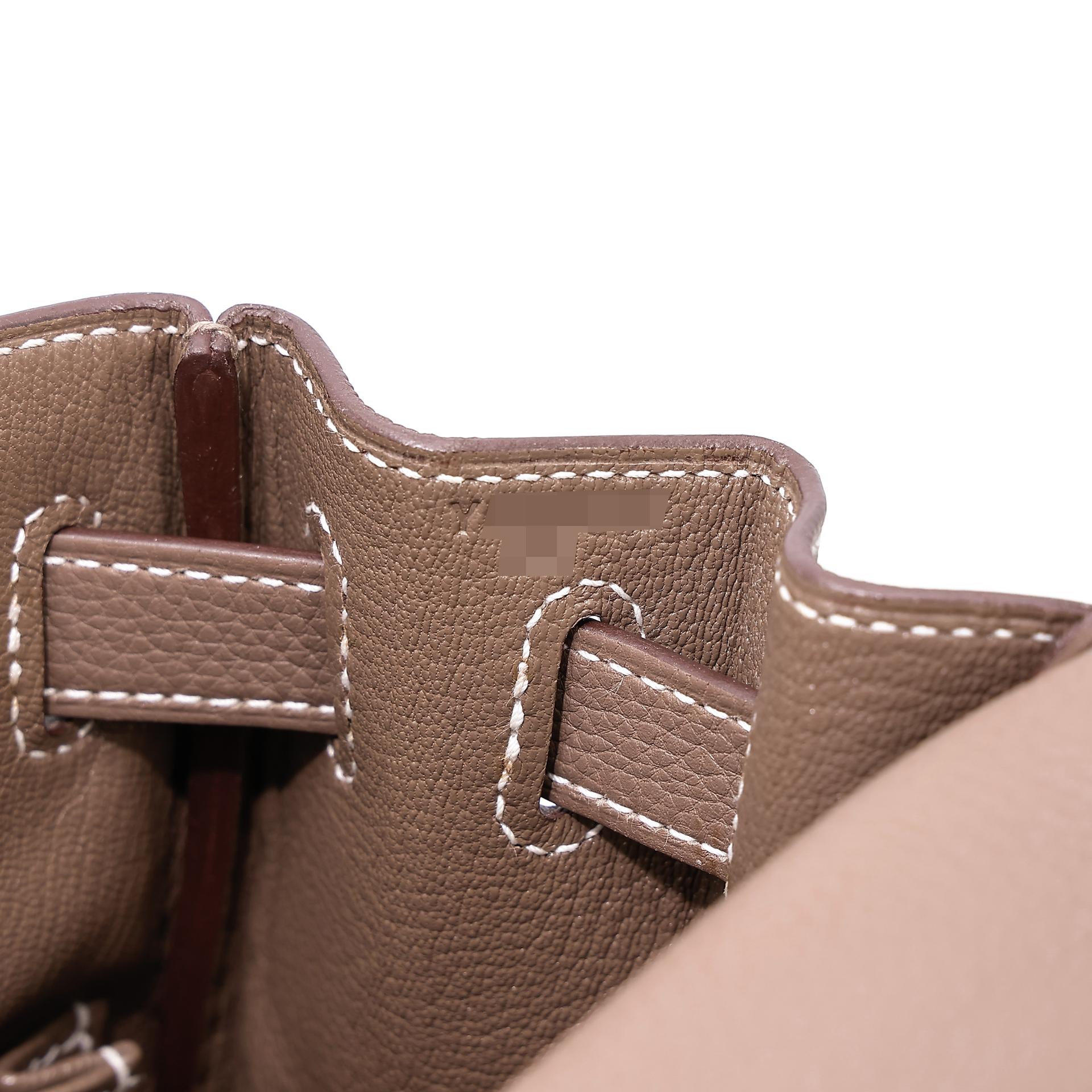 Very Good ( Rank A) HERMÈS Kelly 28 Etoupe (18) Togo Gold hardware Y (2020) - 20