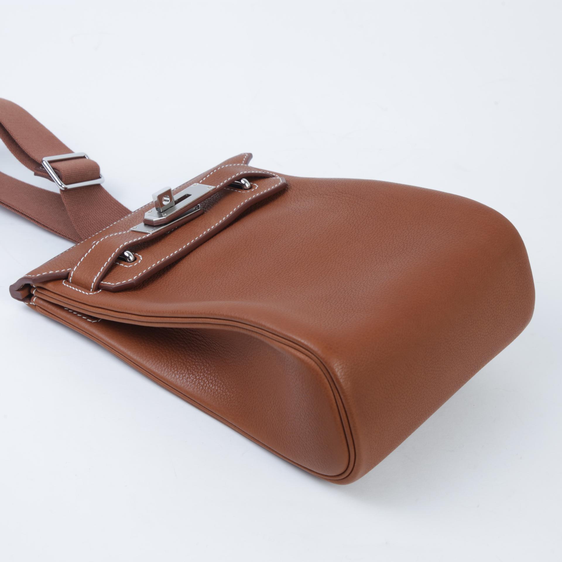 Brand New ( Rank N ) HERMÈS Hac a Dos PM Fauve (34) Barenia Faubourg Palladium hardware W (2024) - 4
