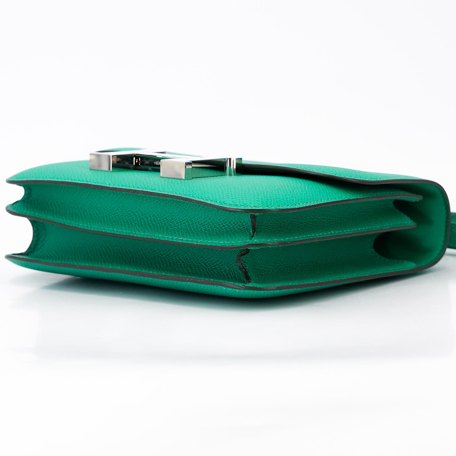 Very Good ( Rank A) HERMÈS Constance Mini Vert Vertigo (U4) Epsom Enamel hardware Z (2021) - 4
