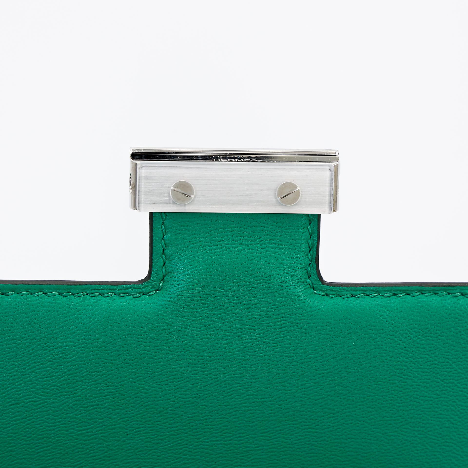 Very Good ( Rank A) HERMÈS Constance Mini Vert Vertigo (U4) Epsom Enamel hardware Z (2021) - 9