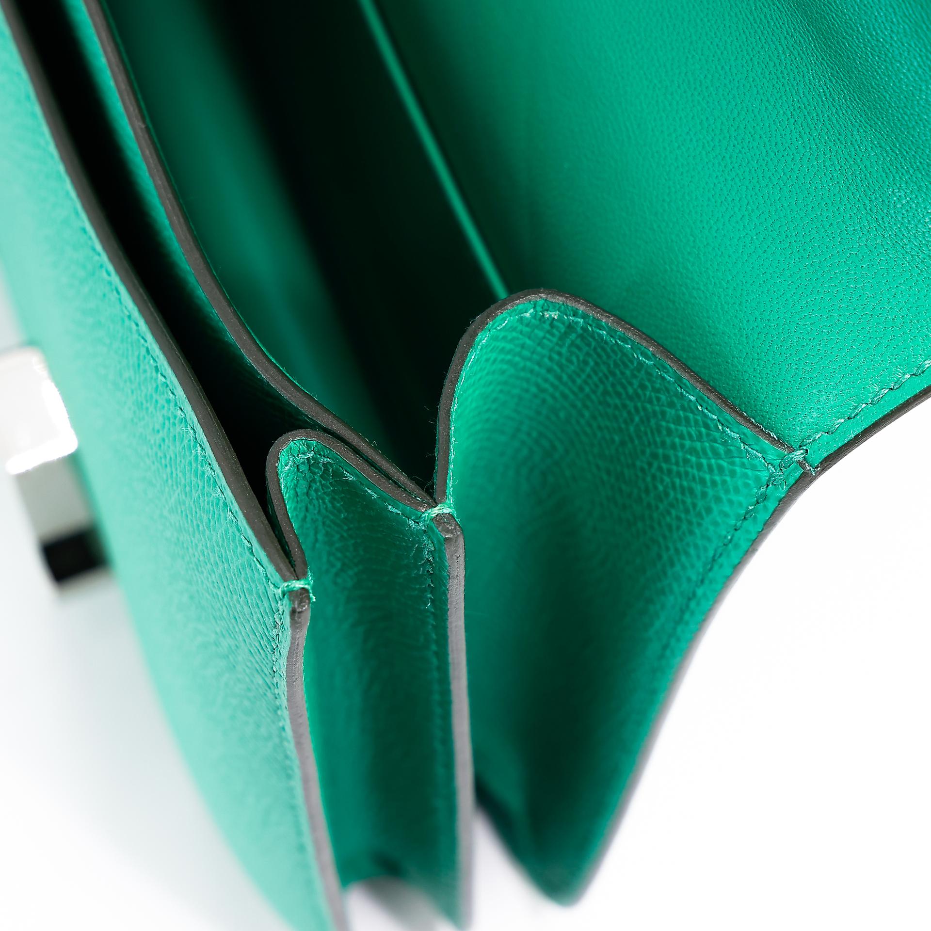 Very Good ( Rank A) HERMÈS Constance Mini Vert Vertigo (U4) Epsom Enamel hardware Z (2021) - 16
