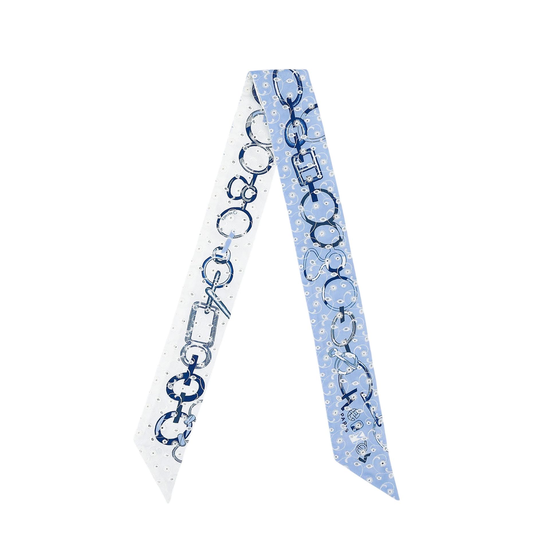 Twilly Do Re Boucles Broderie Anglaise Blue White