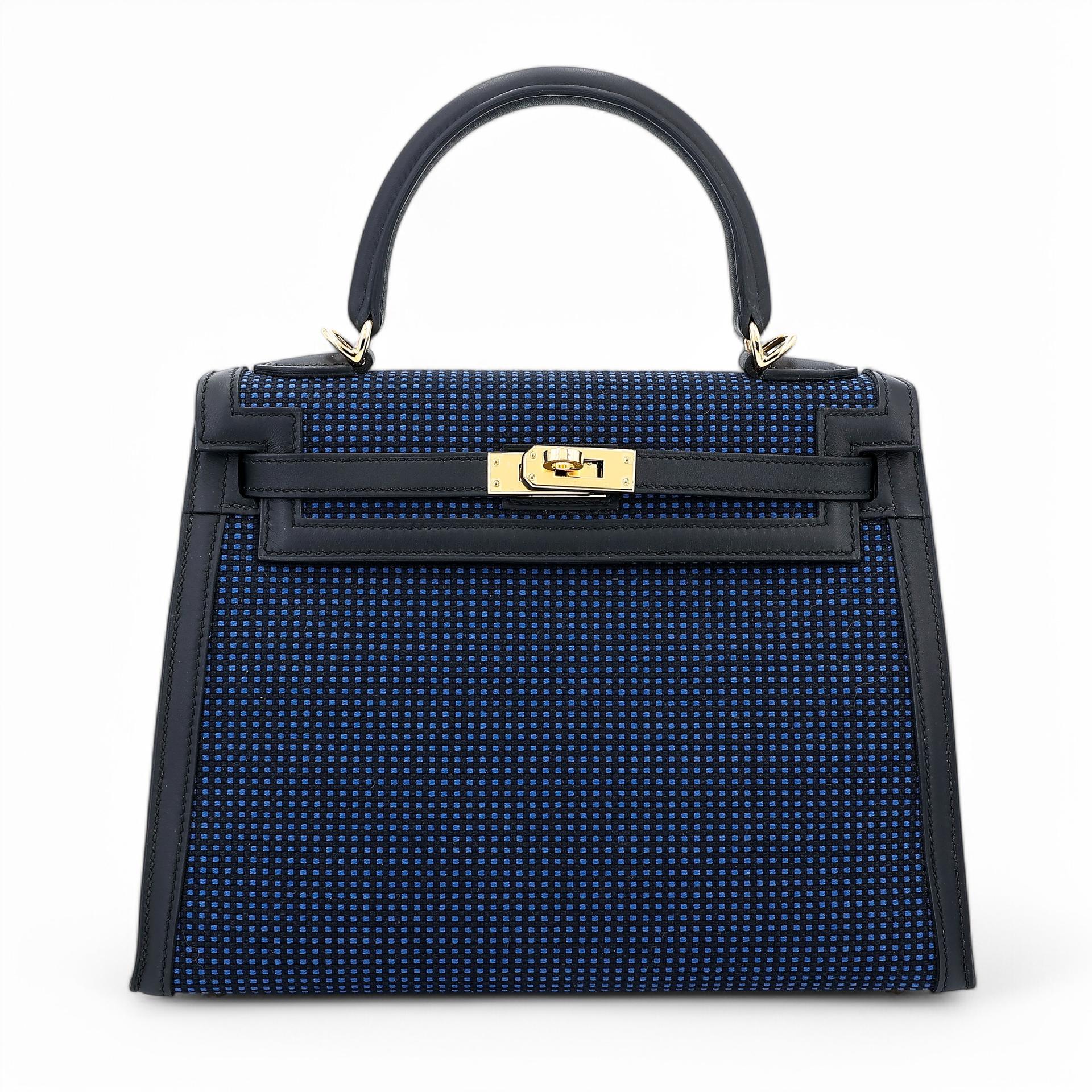Excellent ( Rank SA ) HERMÈS Limited Edition Kelly 25 Quadrille Sellier Navy (7U) Black (89) Swift Toile Quadrille canvas Gold hardware W (2024) - 1
