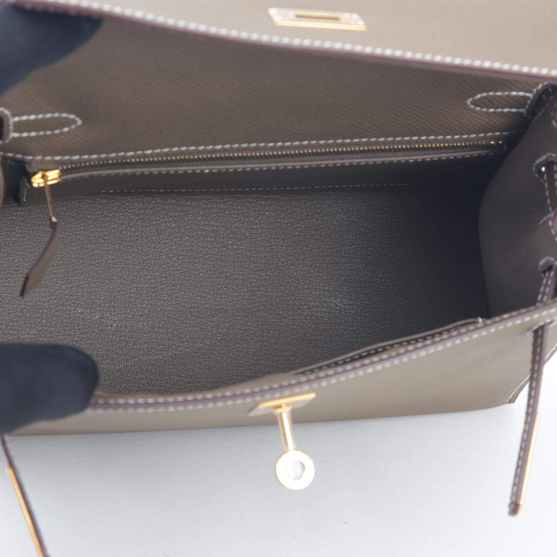 Excellent ( Rank SA ) HERMÈS Kelly 25 Sellier Etoupe (18) Epsom Gold hardware B (2023) - 10