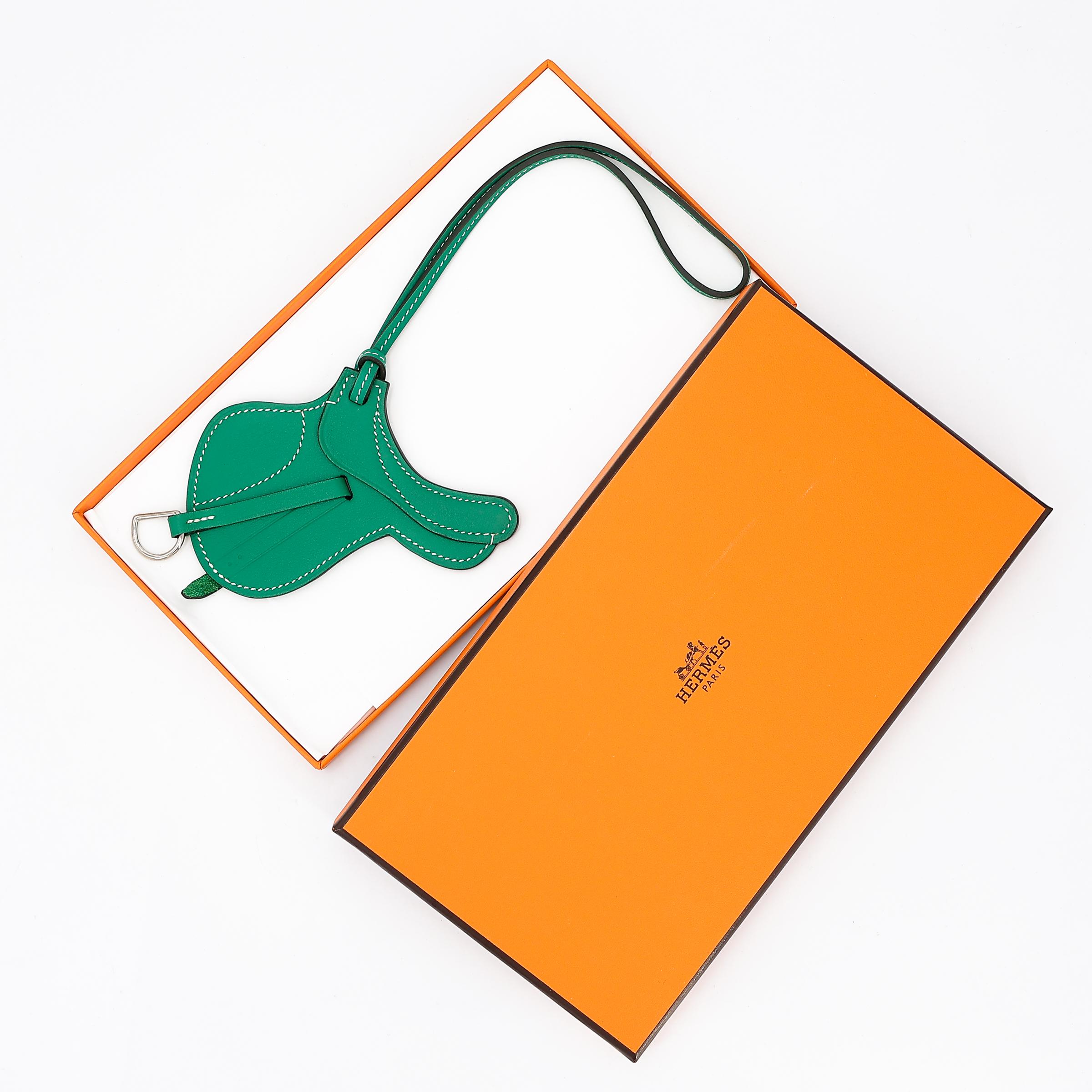 SA超美品 HERMÈS 爱马仕 Paddock Saddle Selle 挂件 Z6 孔雀绿 Malachite 皮革 银扣 - 7