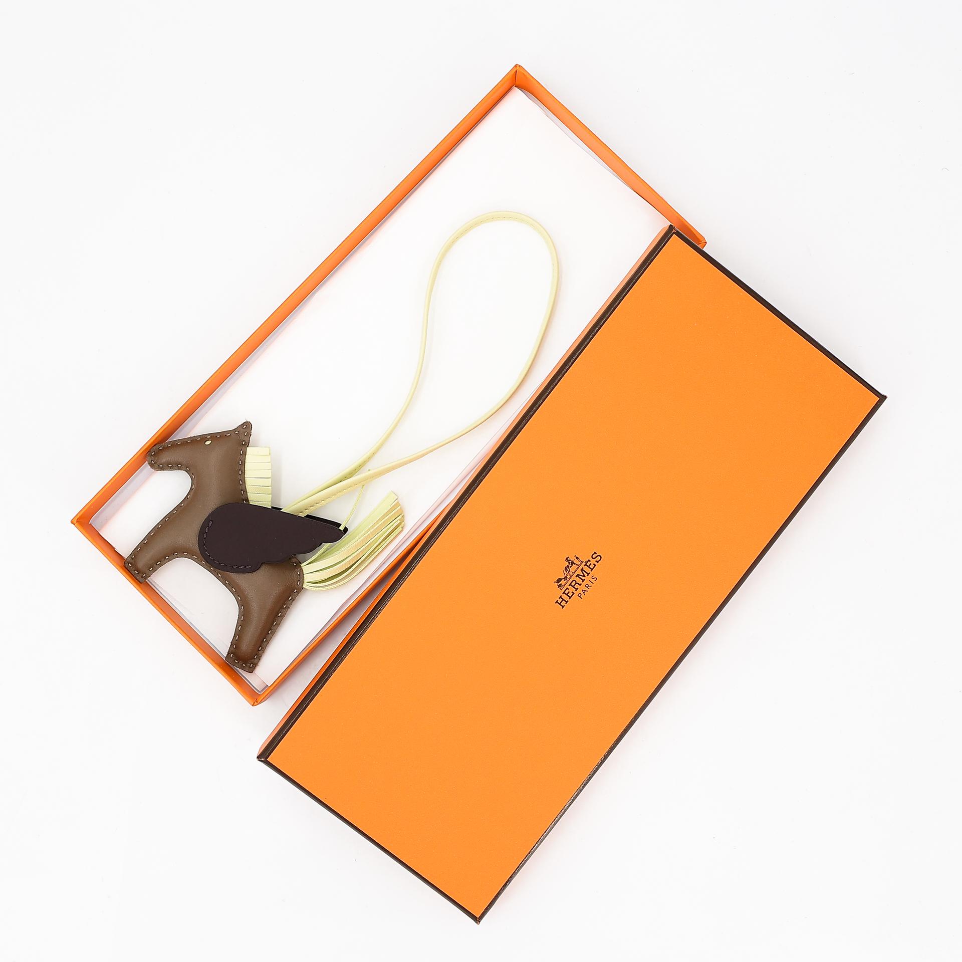 Brand New ( Rank N ) HERMÈS Rodeo Pegase PM Etoupe (18) Jaune milton (i8) Rouge Sellier (0G) Agneau B (2023) - 8