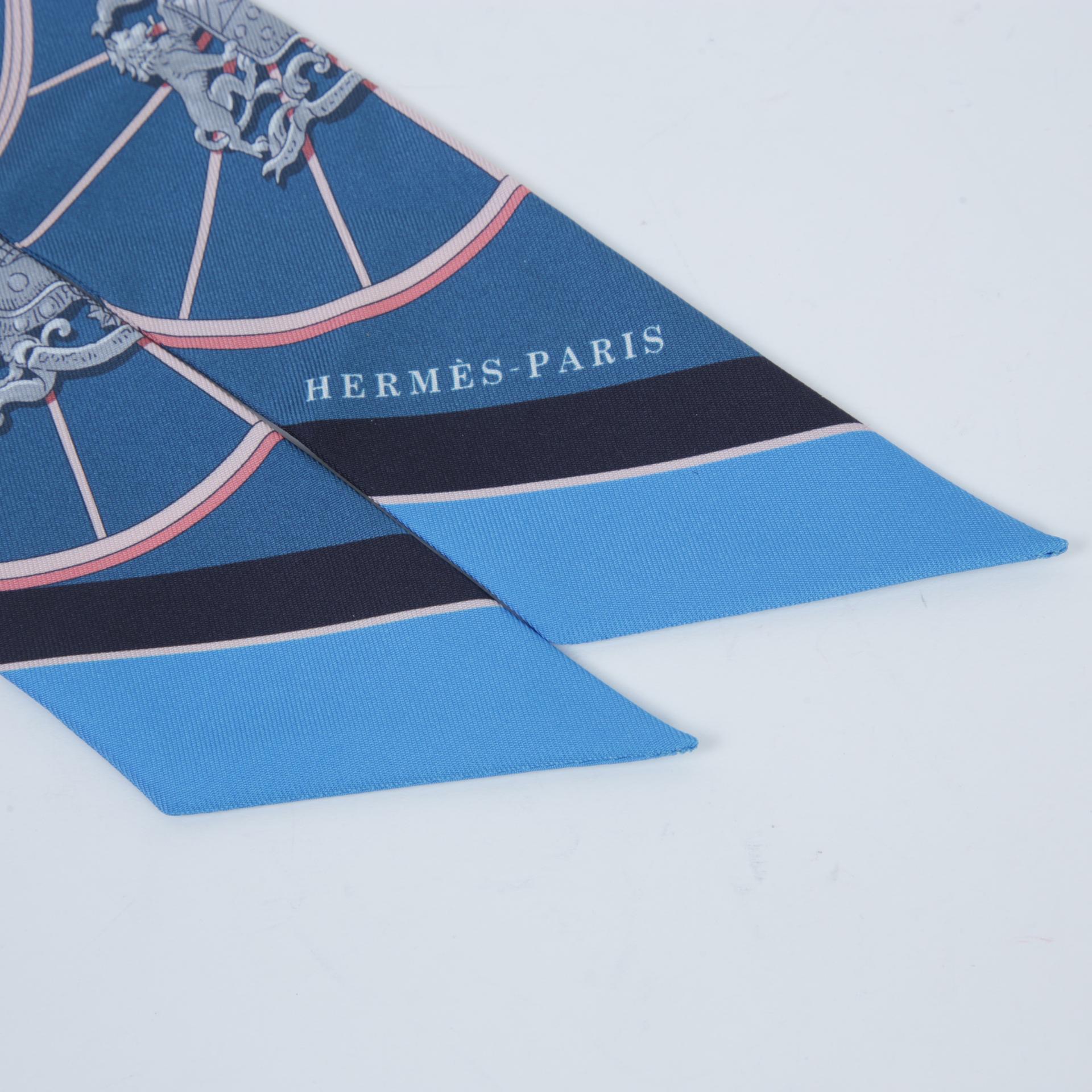 Unused ( Rank NS ) HERMÈS Twilly SPRINGS SPRINGS BAGUE Black Blue Epsom Silk - 3