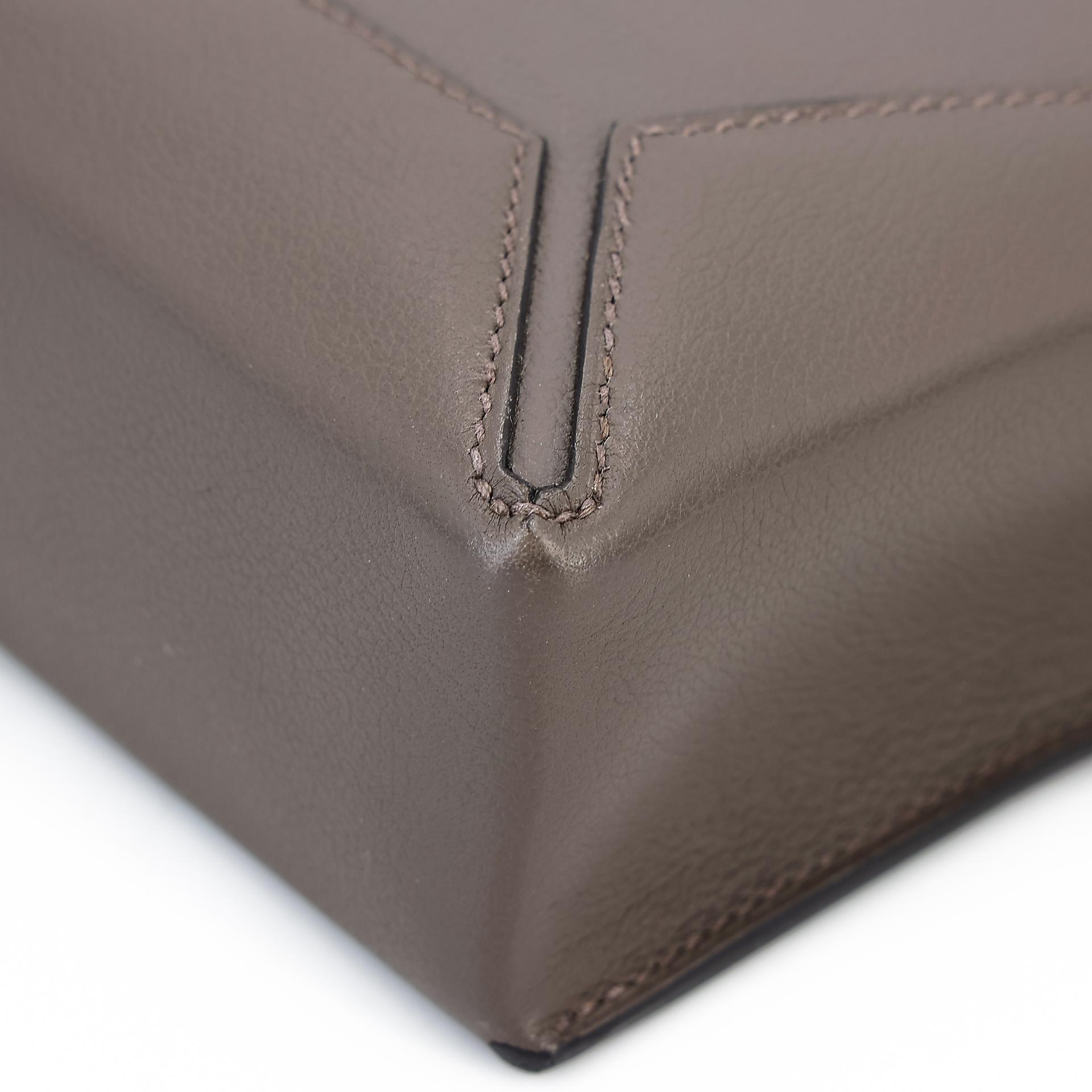 Very Good ( Rank A) HERMÈS Flash Messenger 28 Etain (8F) Evercolor Palladium hardware Z (2021) - 12