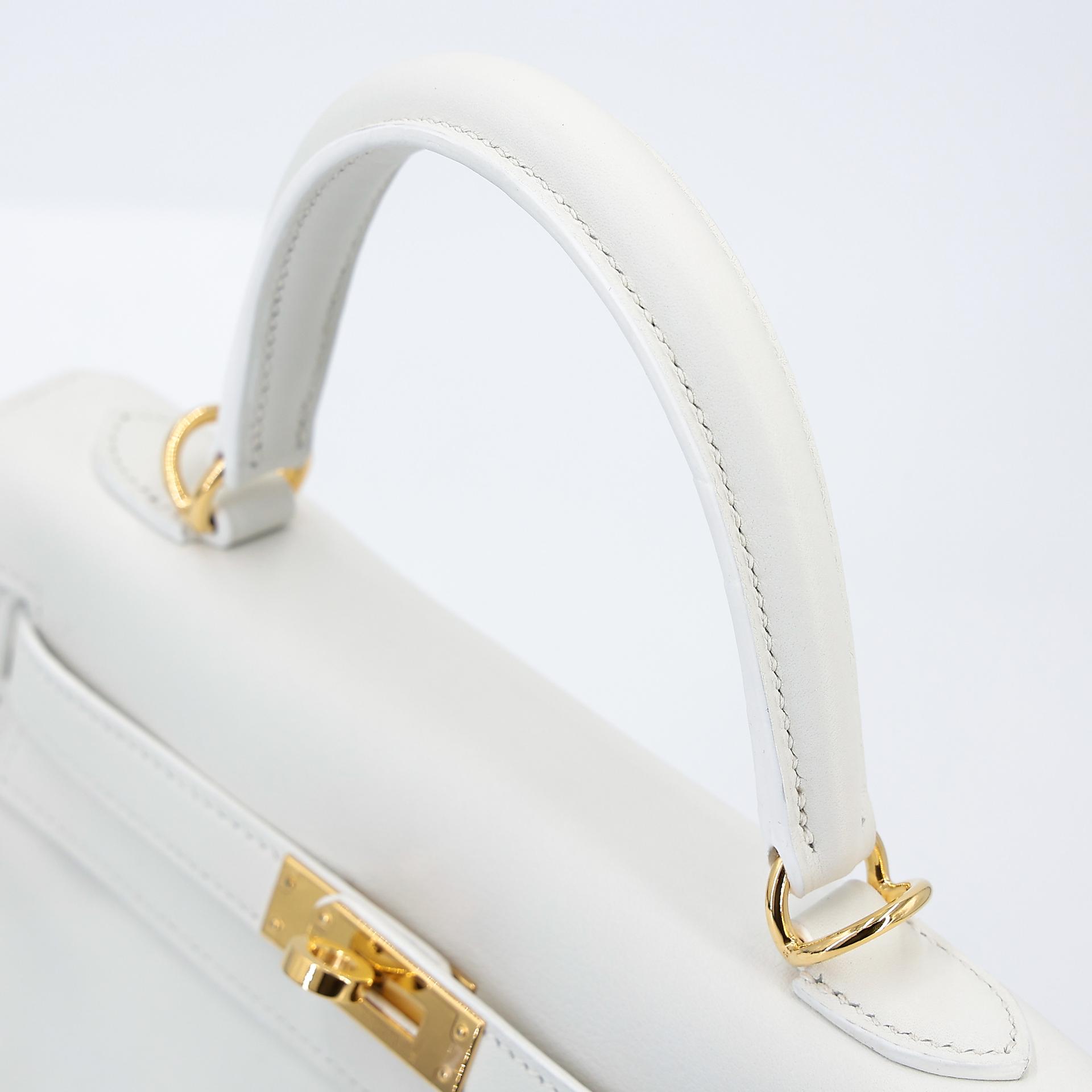 Excellent ( Rank SA ) HERMÈS Kelly 25 White (01) Swift Gold hardware D (2019) - 3