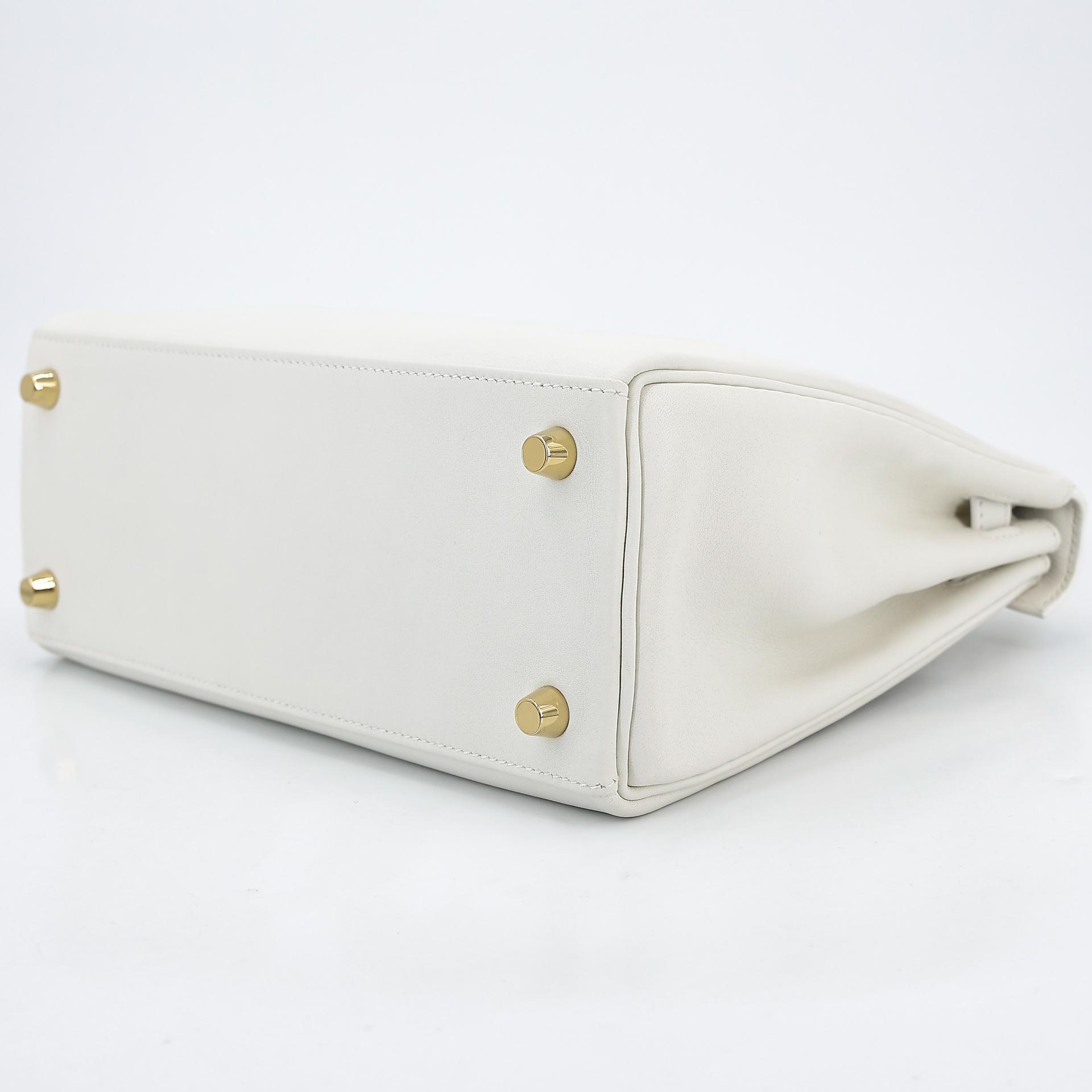 Excellent ( Rank SA ) HERMÈS Kelly 25 White (01) Swift Gold hardware D (2019) - 11