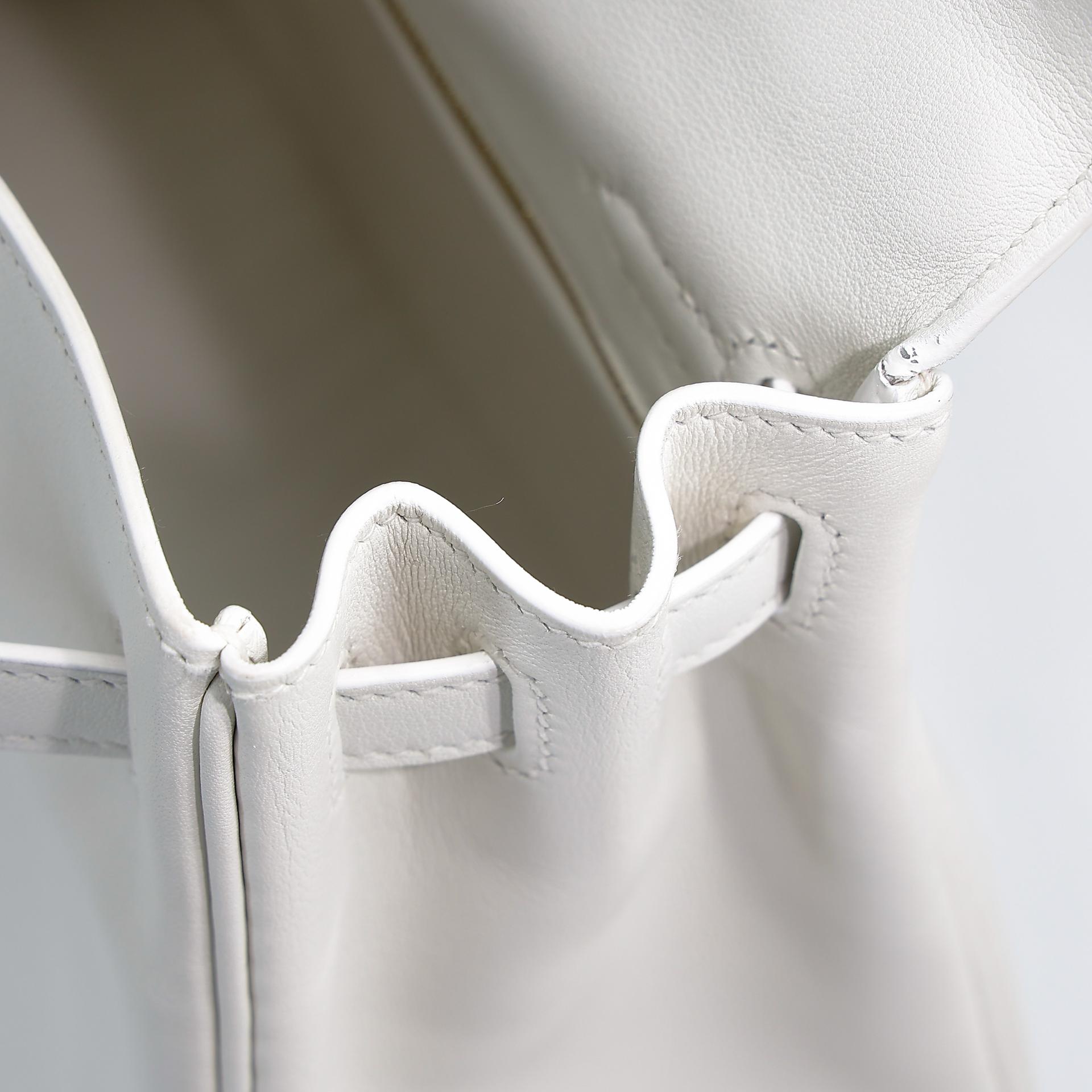 Excellent ( Rank SA ) HERMÈS Kelly 25 White (01) Swift Gold hardware D (2019) - 27