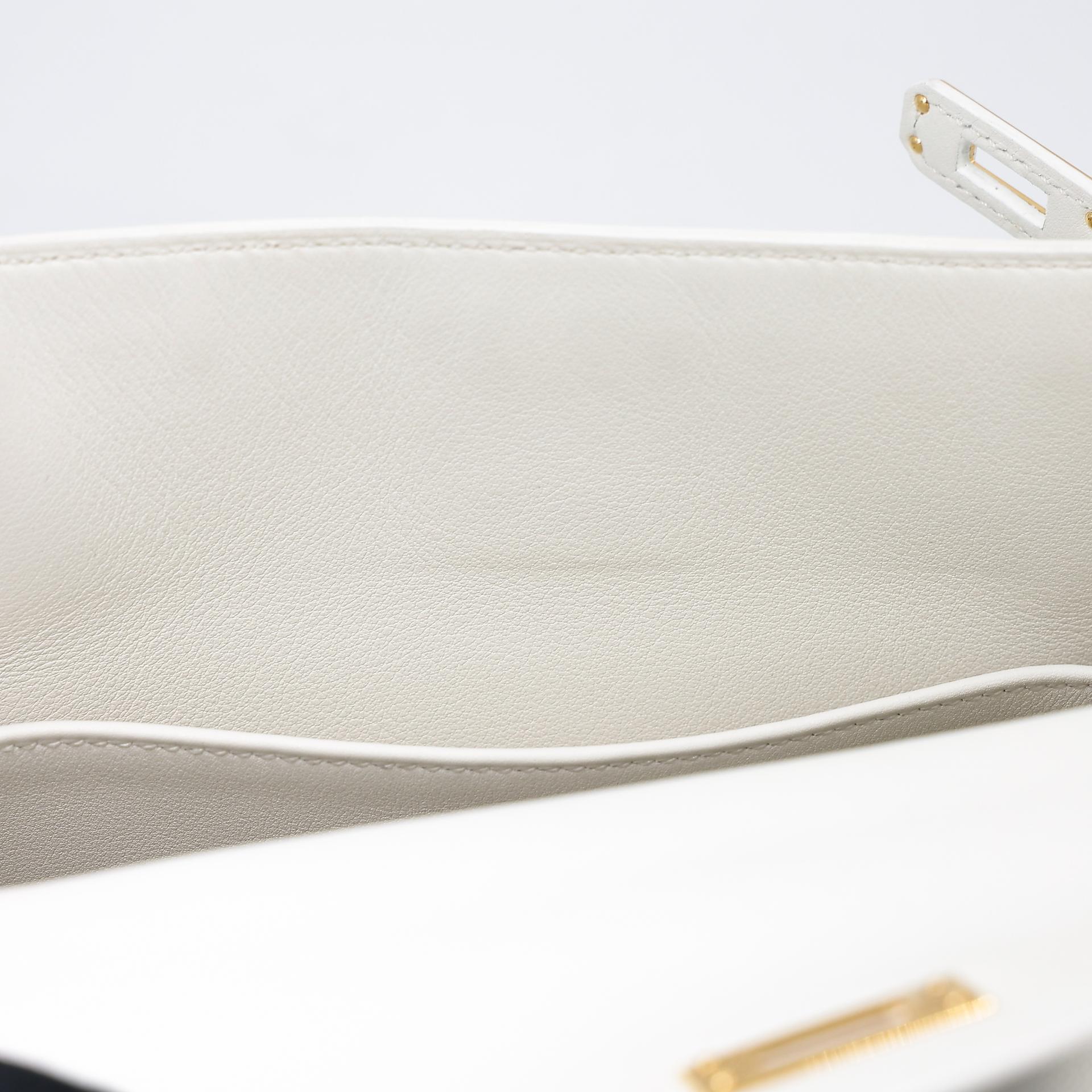 Excellent ( Rank SA ) HERMÈS Kelly 25 White (01) Swift Gold hardware D (2019) - 29
