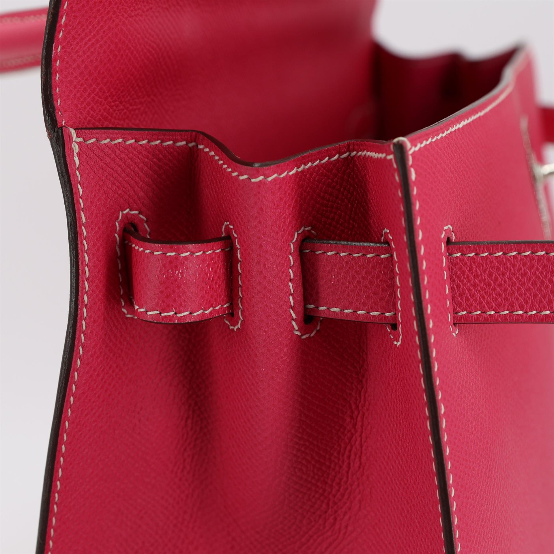Very Good ( Rank A) HERMÈS Kelly 32 Sellier Rose Tyrien (E5) Epsom Palladium hardware Square Q (2013) - 16