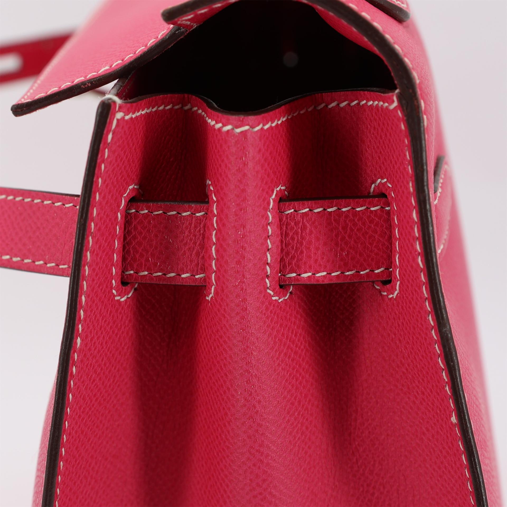 Very Good ( Rank A) HERMÈS Kelly 32 Sellier Rose Tyrien (E5) Epsom Palladium hardware Square Q (2013) - 17