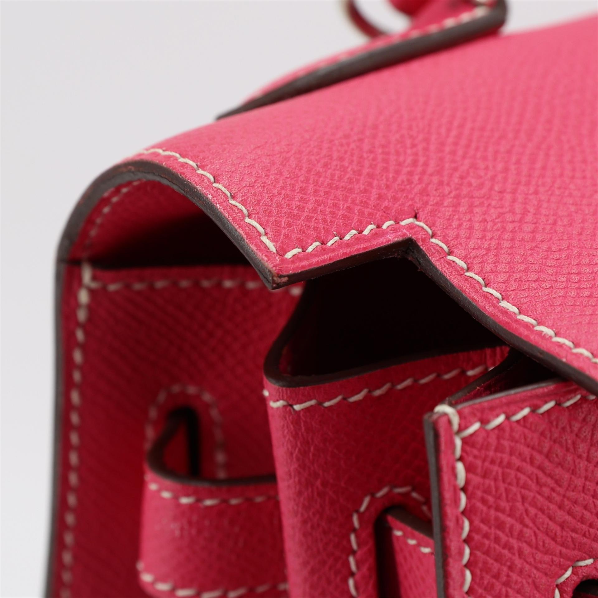 Very Good ( Rank A) HERMÈS Kelly 32 Sellier Rose Tyrien (E5) Epsom Palladium hardware Square Q (2013) - 19