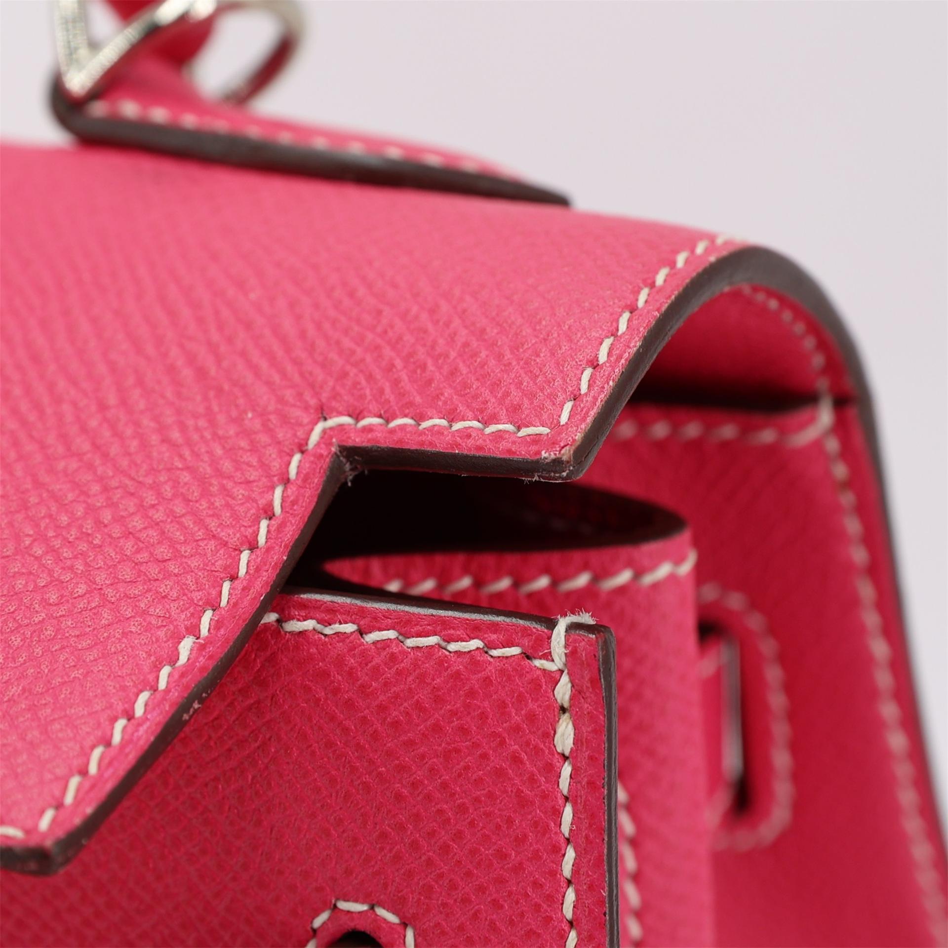 Very Good ( Rank A) HERMÈS Kelly 32 Sellier Rose Tyrien (E5) Epsom Palladium hardware Square Q (2013) - 20
