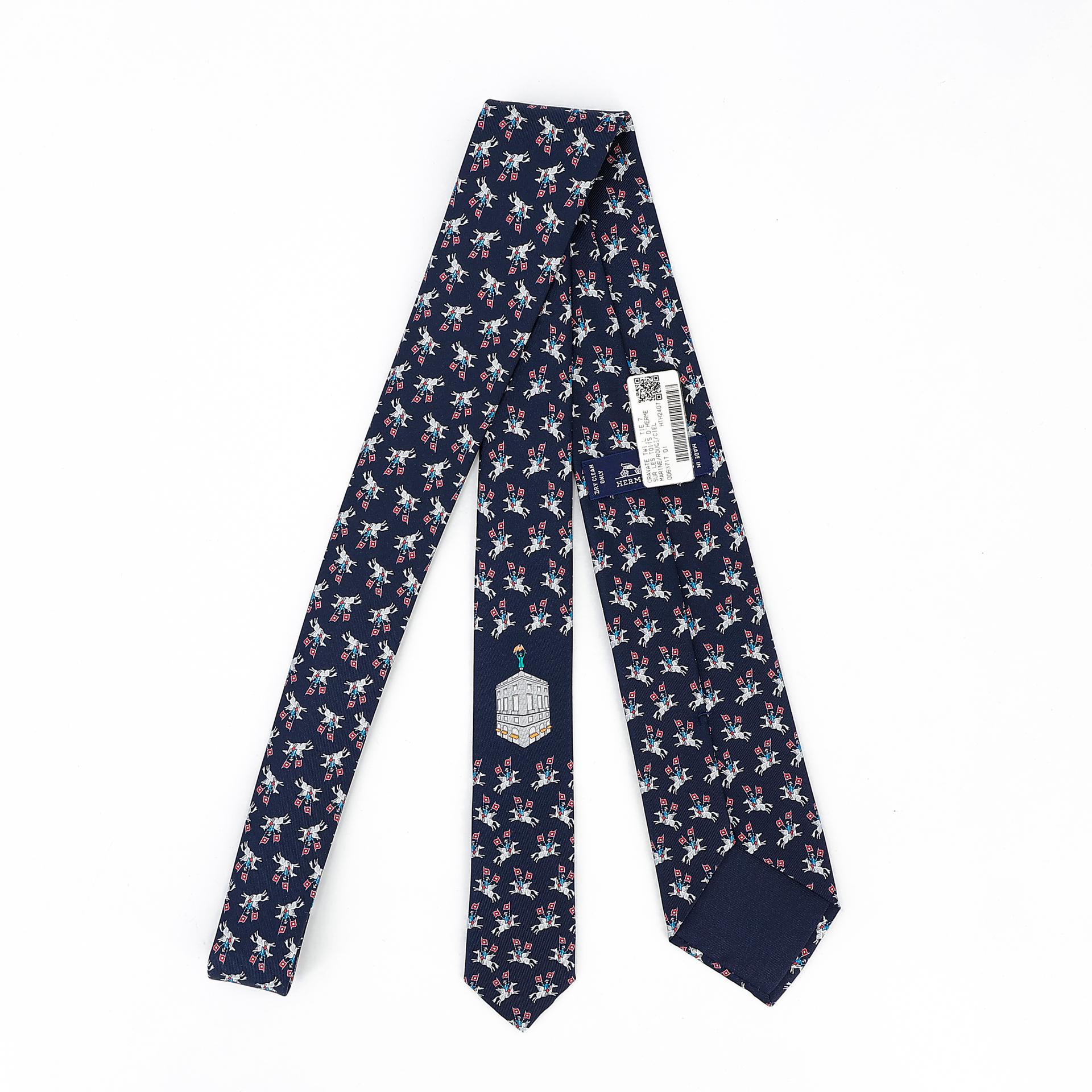 Brand New ( Rank N ) HERMÈS Sur les Toits d'Hermès tie White Red Blue Silk - 2