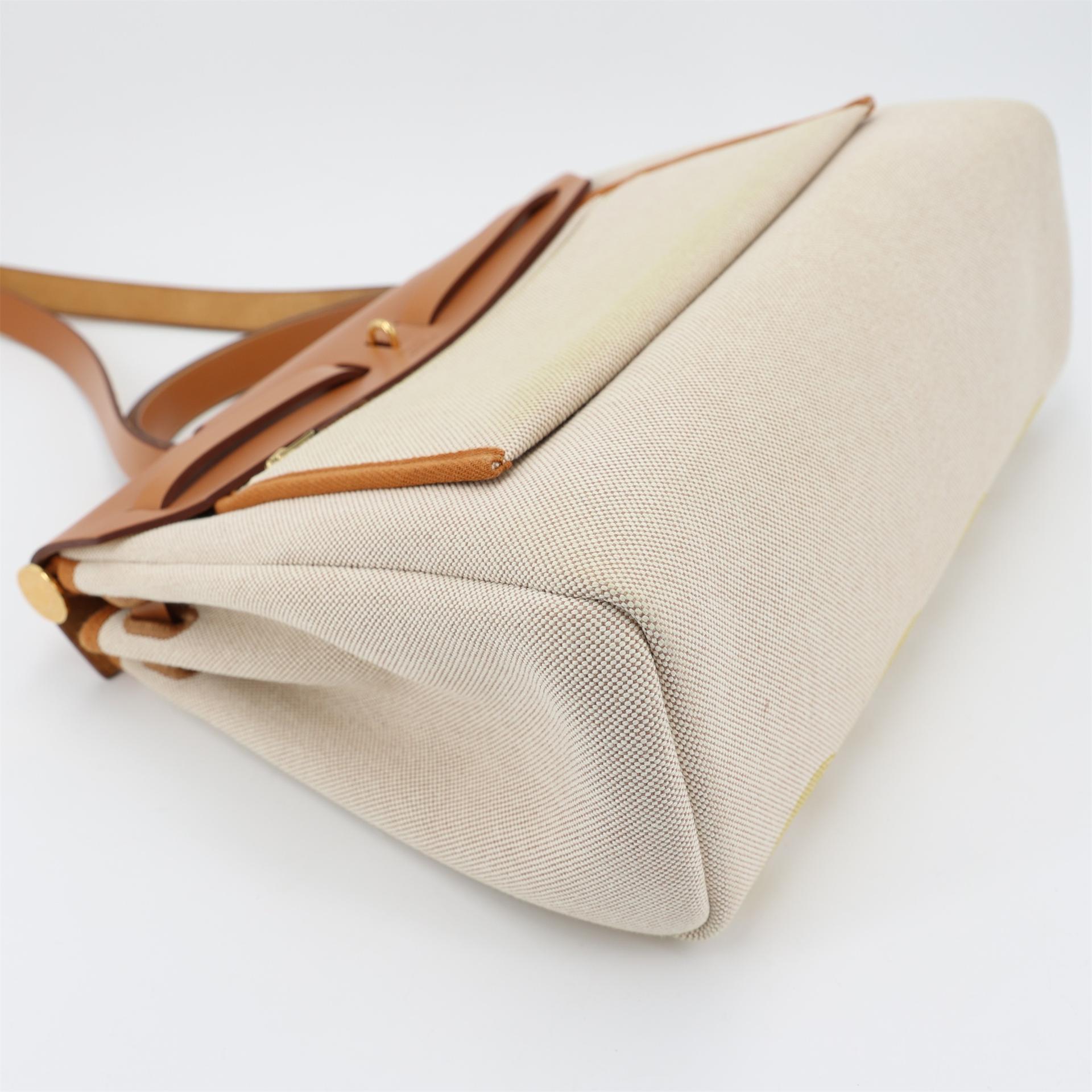 Excellent ( Rank SA ) HERMÈS Limited Edition Herbag Zip 31 PM  Fauve (34) Beige Canvas Gold hardware B (2023) - 7
