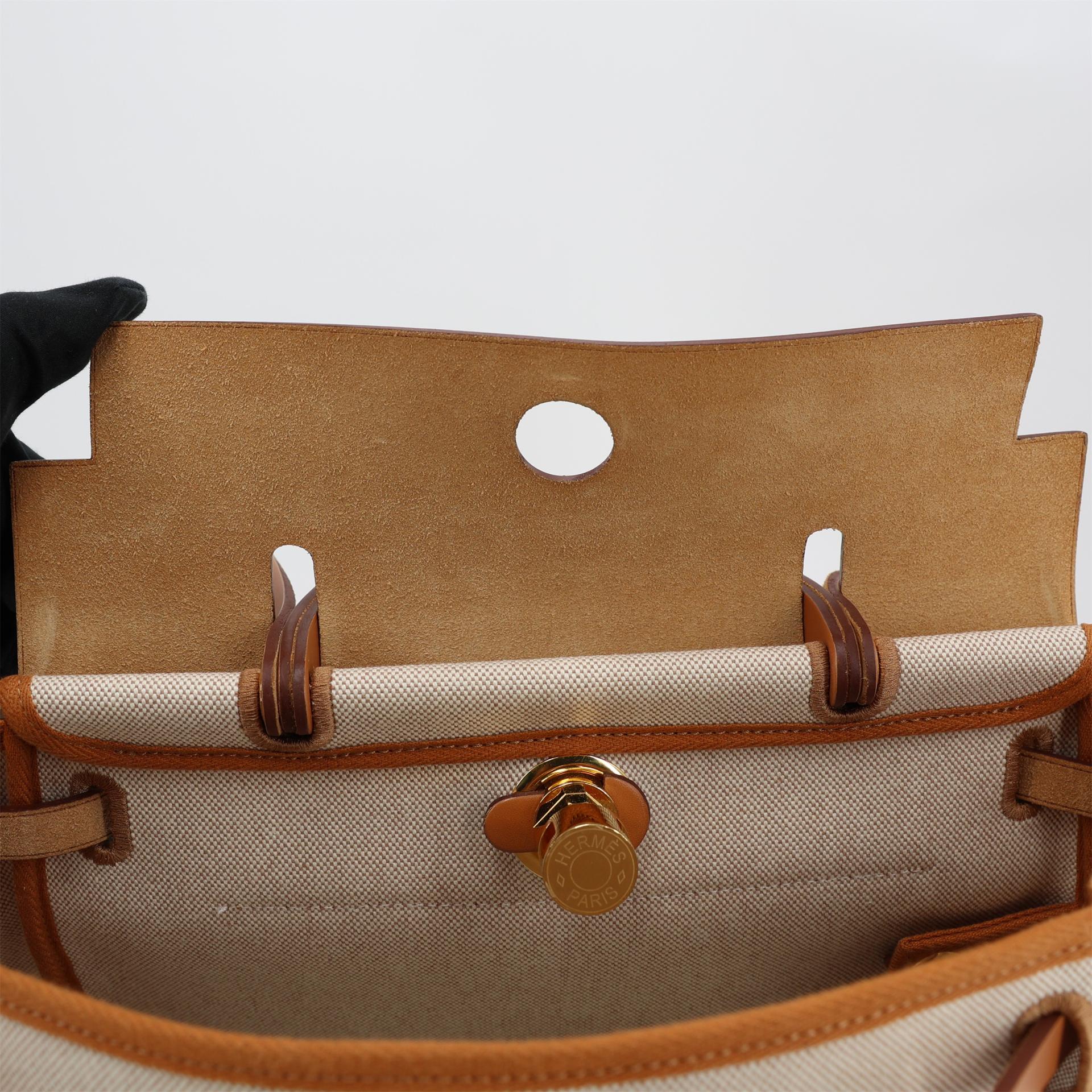 Excellent ( Rank SA ) HERMÈS Limited Edition Herbag Zip 31 PM  Fauve (34) Beige Canvas Gold hardware B (2023) - 16