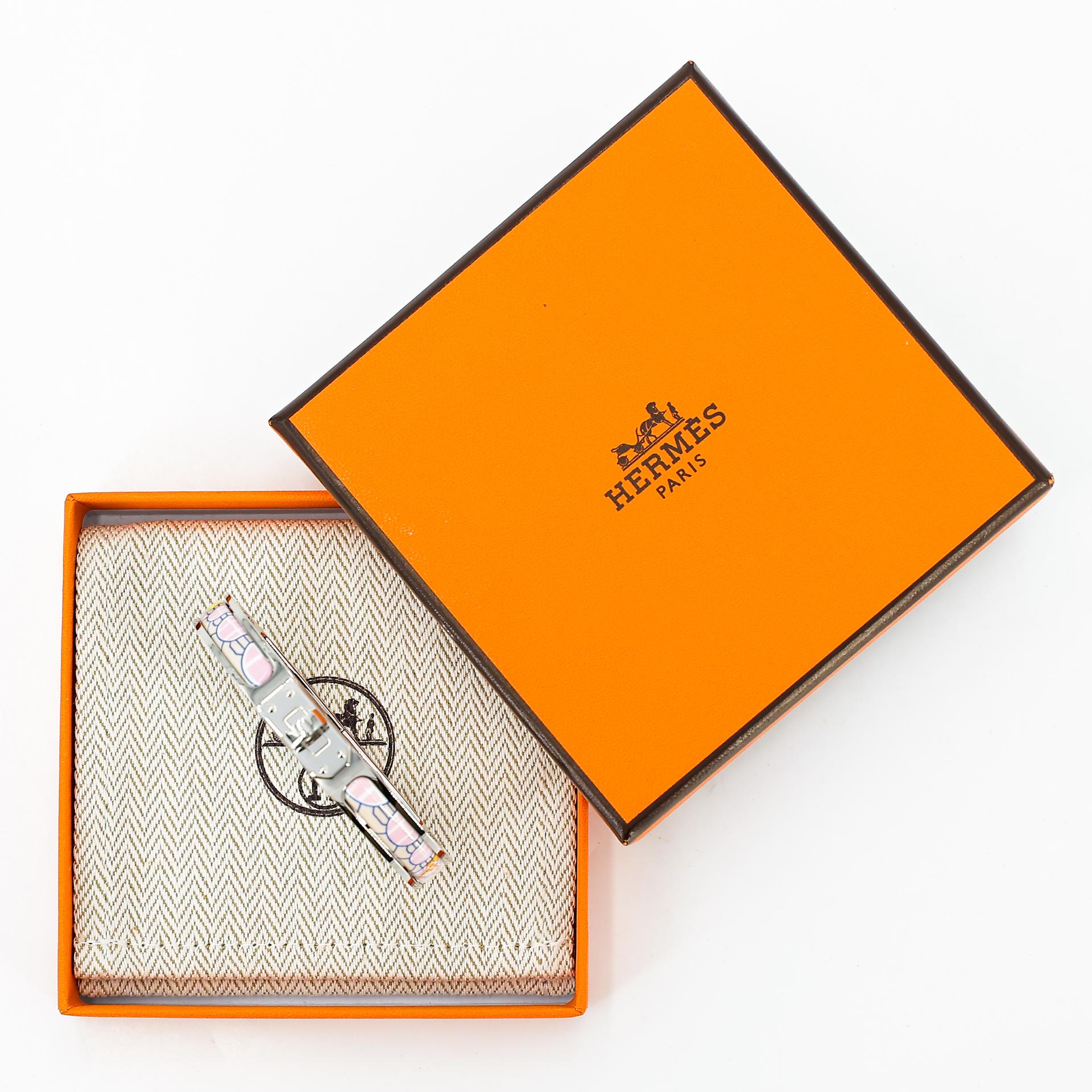 Brand New ( Rank N ) HERMÈS Mini Clic Kelly Faubourg City bracelet Yellow Pink Enamel Palladium hardware - 8