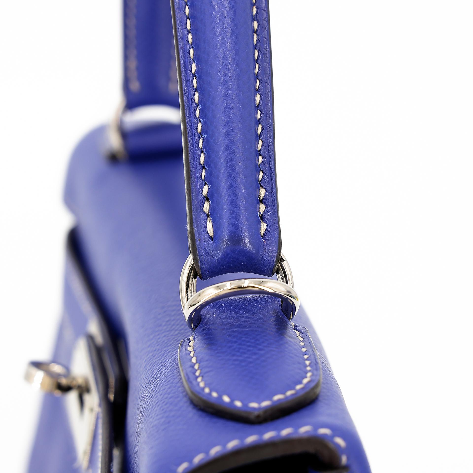 Very Good ( Rank A) HERMÈS Kelly 28 Verso Bleu Electrique (7T) Bleu de Prusse (7P) Epsom Palladium hardware Square P (2012) - 10