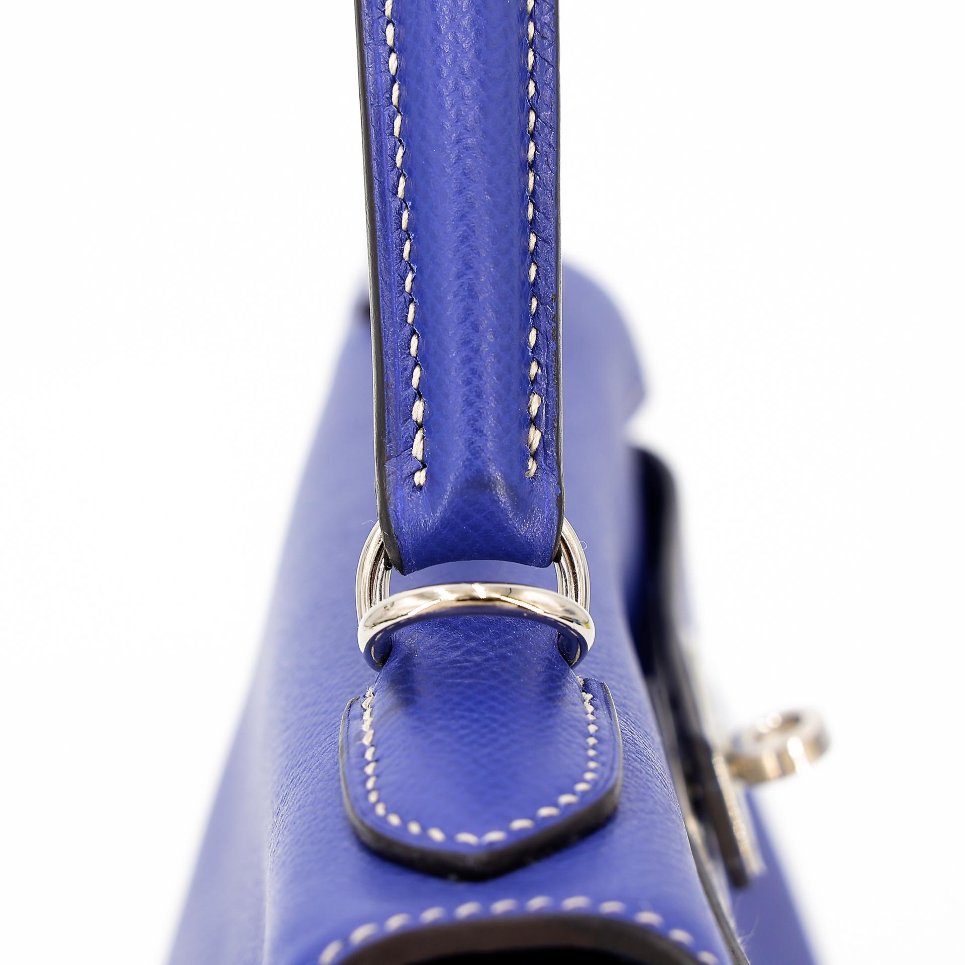 Very Good ( Rank A) HERMÈS Kelly 28 Verso Bleu Electrique (7T) Bleu de Prusse (7P) Epsom Palladium hardware Square P (2012) - 11