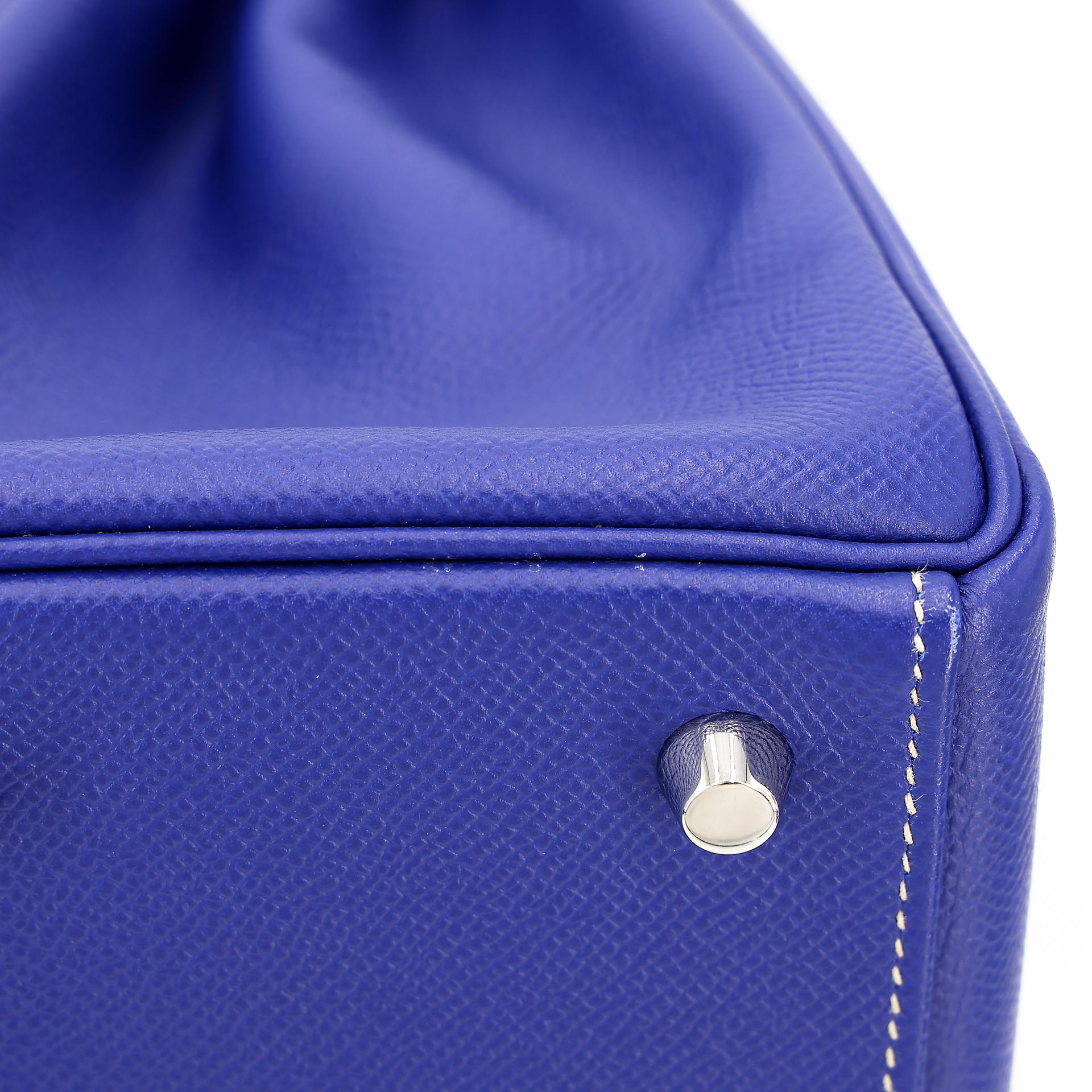 Very Good ( Rank A) HERMÈS Kelly 28 Verso Bleu Electrique (7T) Bleu de Prusse (7P) Epsom Palladium hardware Square P (2012) - 12