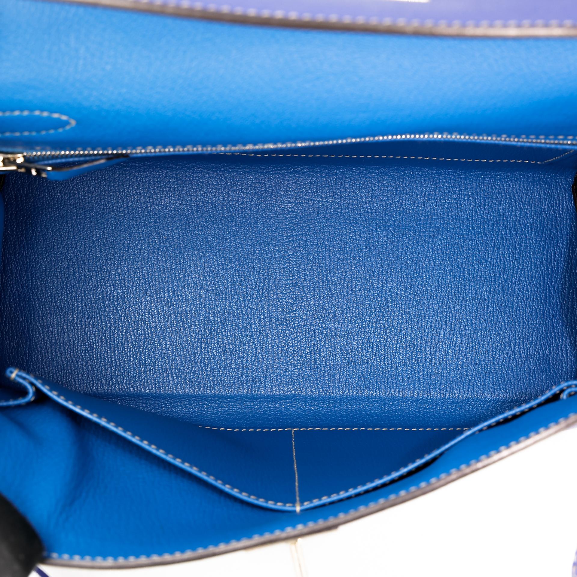 Very Good ( Rank A) HERMÈS Kelly 28 Verso Bleu Electrique (7T) Bleu de Prusse (7P) Epsom Palladium hardware Square P (2012) - 25