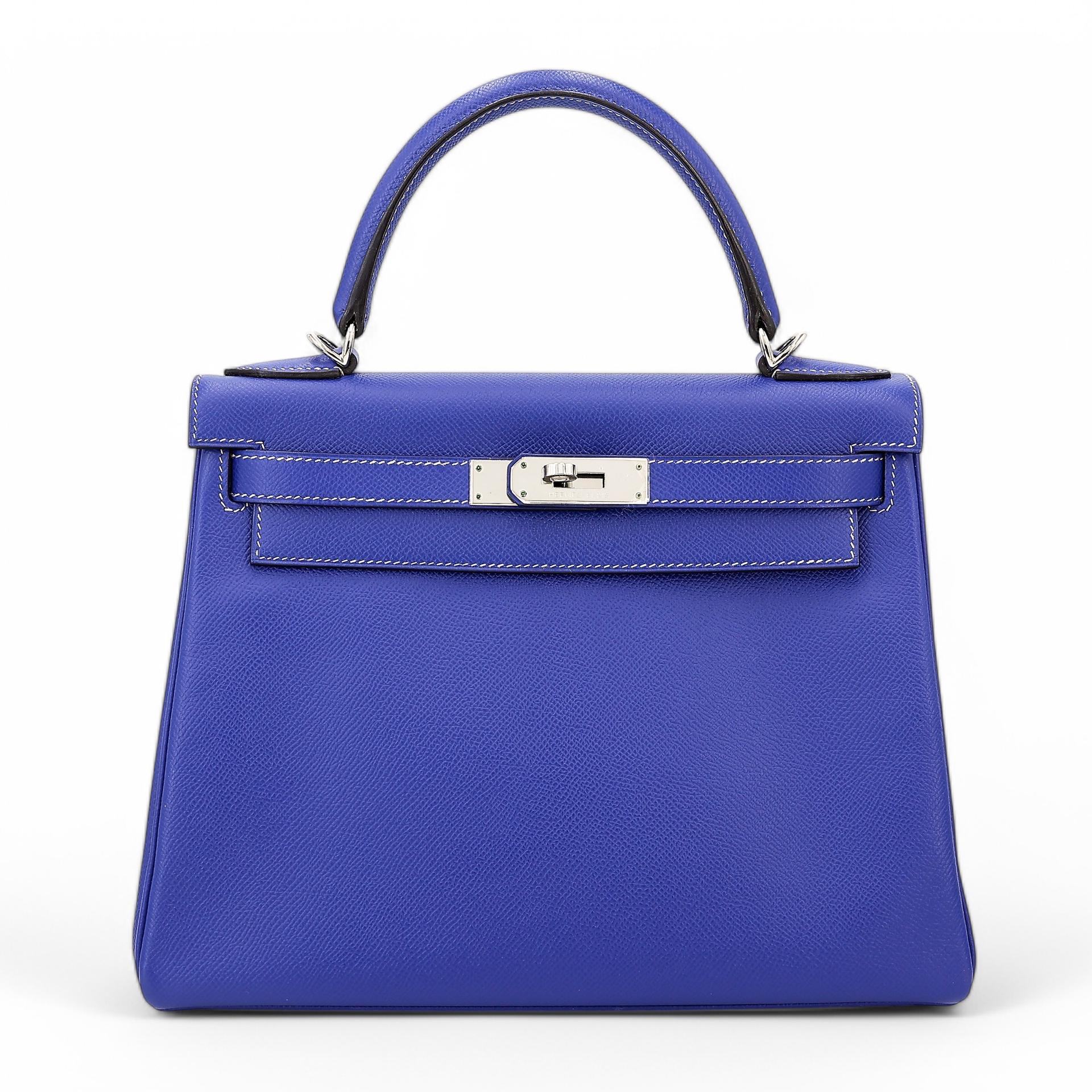 Very Good ( Rank A) HERMÈS Kelly 28 Verso Bleu Electrique (7T) Bleu de Prusse (7P) Epsom Palladium hardware Square P (2012) - 1