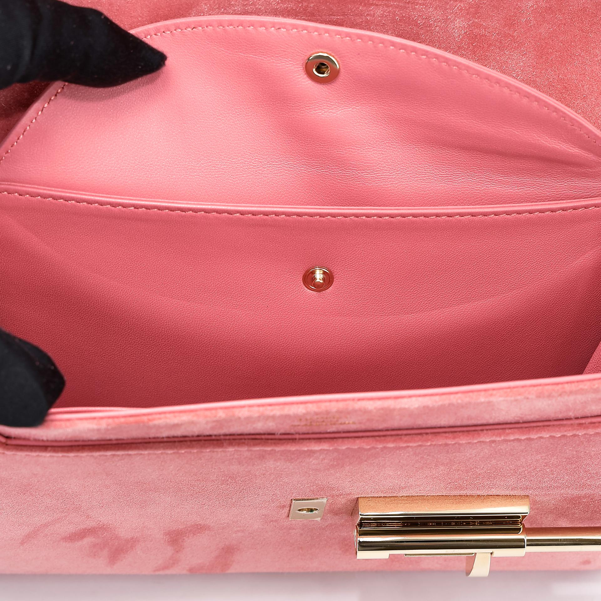 Excellent ( Rank SA ) HERMÈS Verrou 21 Clutch Rose Indien (5N) Doblis Suede Permabrass hardware Square R (2014) - 24