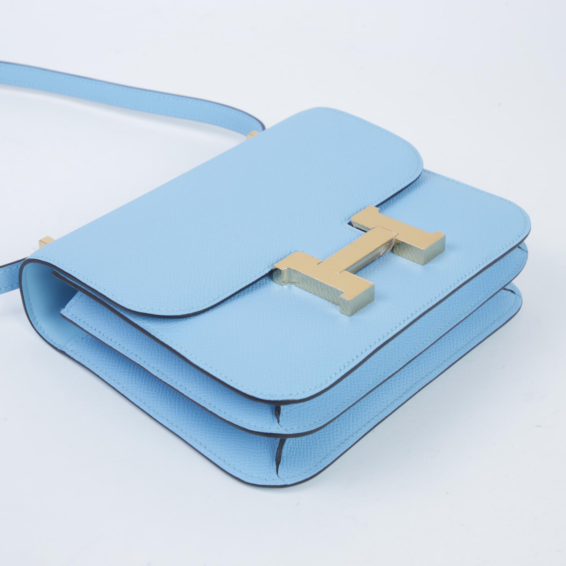 Excellent ( Rank SA )  HERMÈS  Constance Mini Celeste (7N) Epsom Gold hardware B (2023) - 4