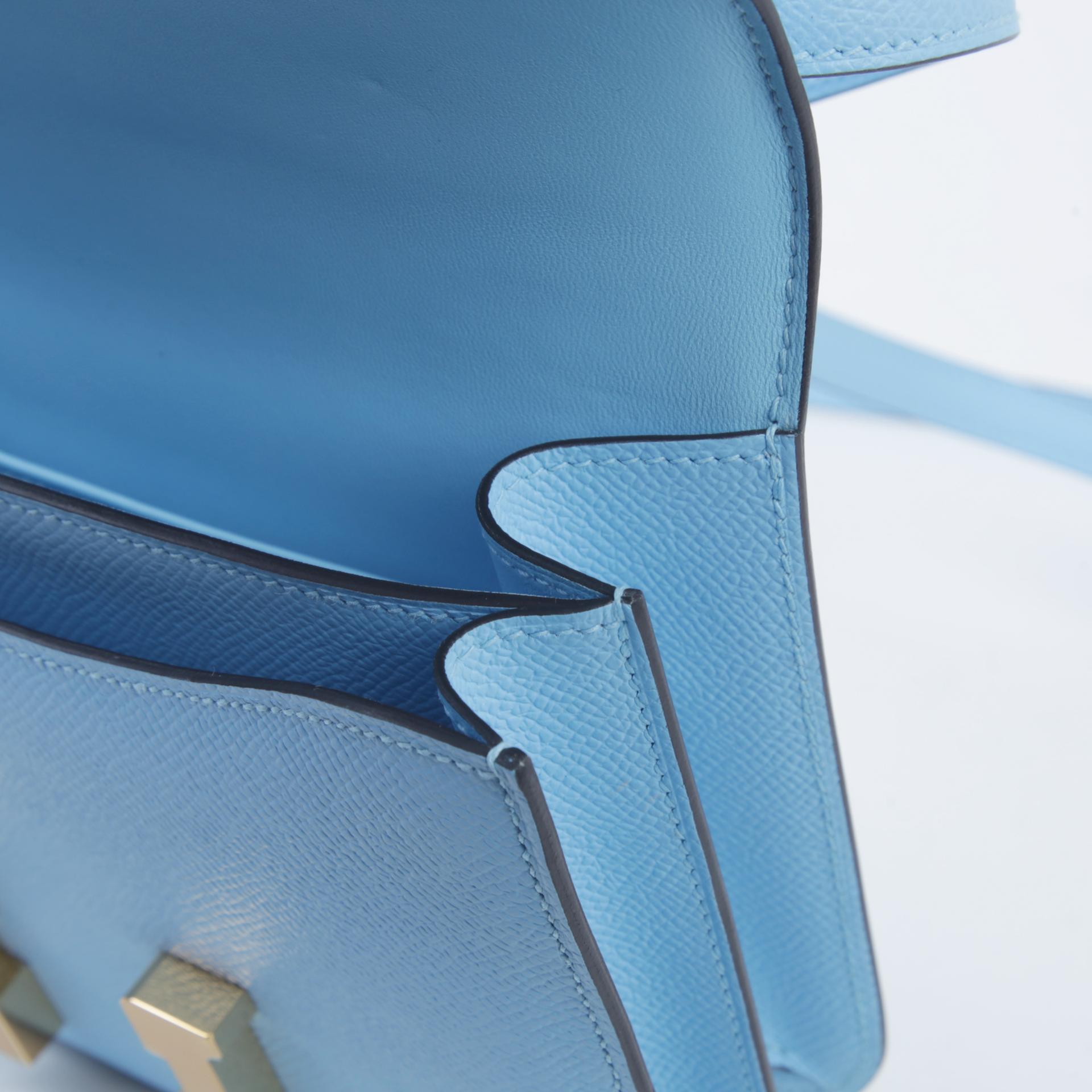 Excellent ( Rank SA )  HERMÈS  Constance Mini Celeste (7N) Epsom Gold hardware B (2023) - 13