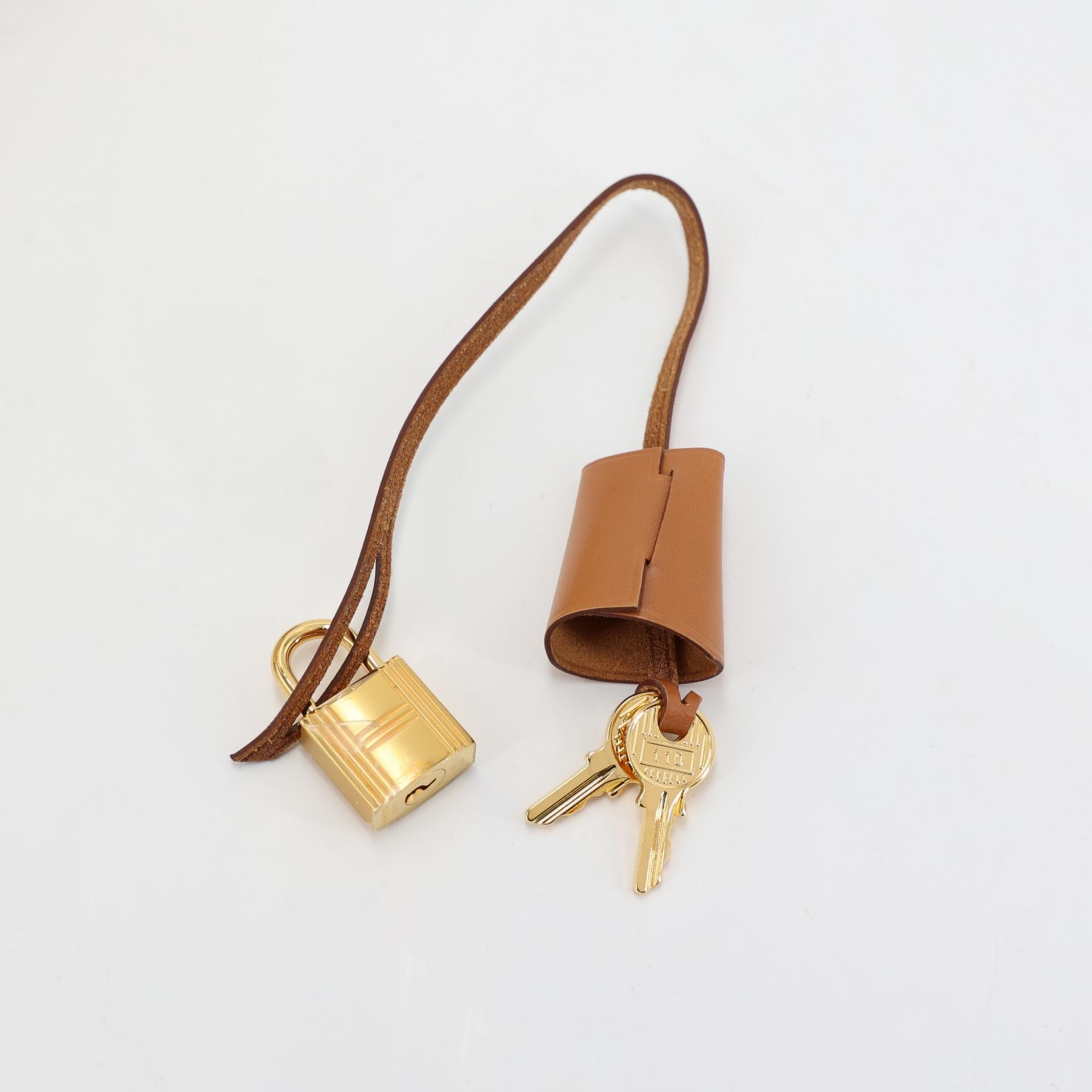 Excellent ( Rank SA ) HERMÈS Limited Edition Herbag Zip 31 PM  Fauve (34) Beige Canvas Gold hardware B (2023) - 27