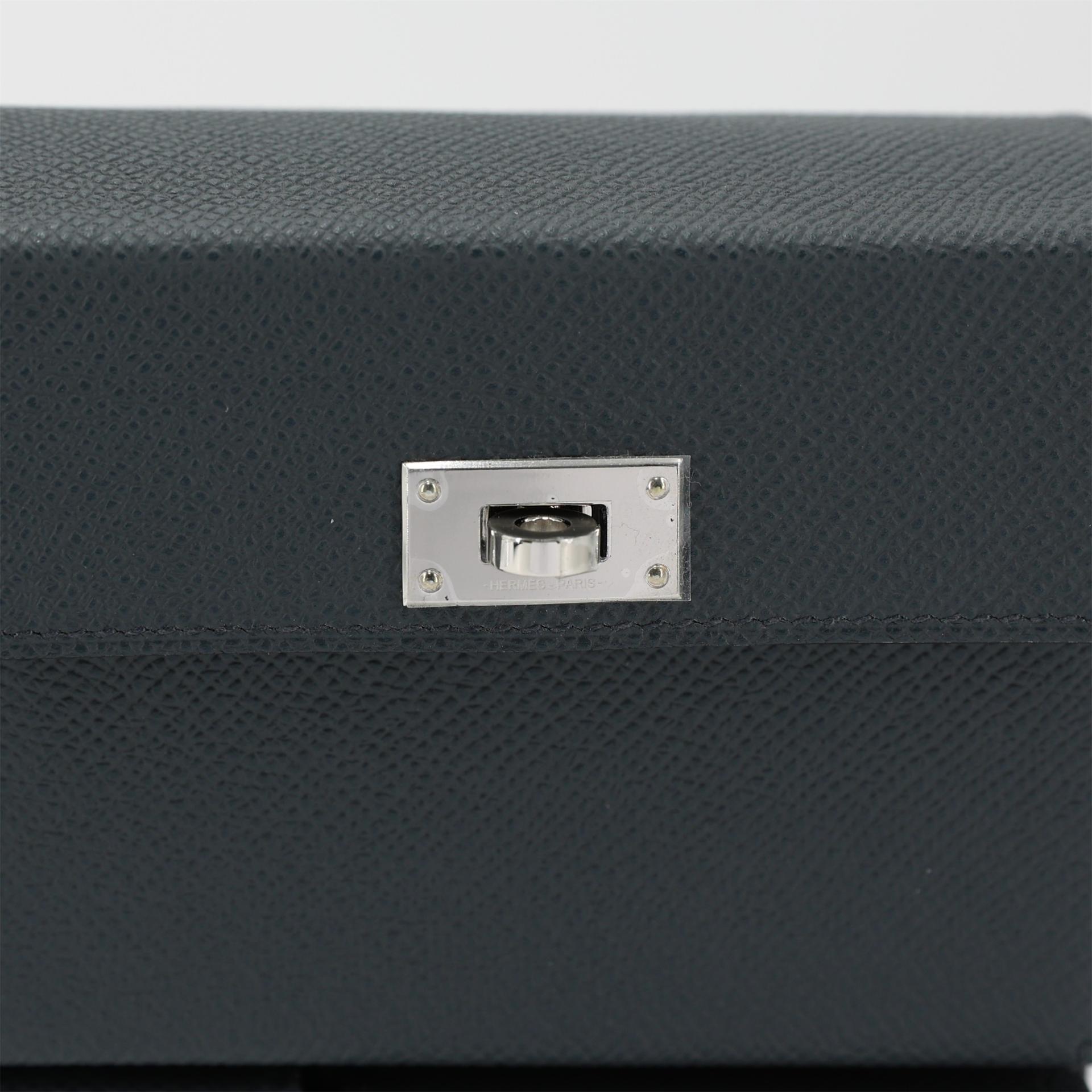 Brand New ( Rank N ) HERMÈS Kelly Multipocket To Go Pouch Gris misty (H0) Epsom Palladium hardware W (2024) - 12