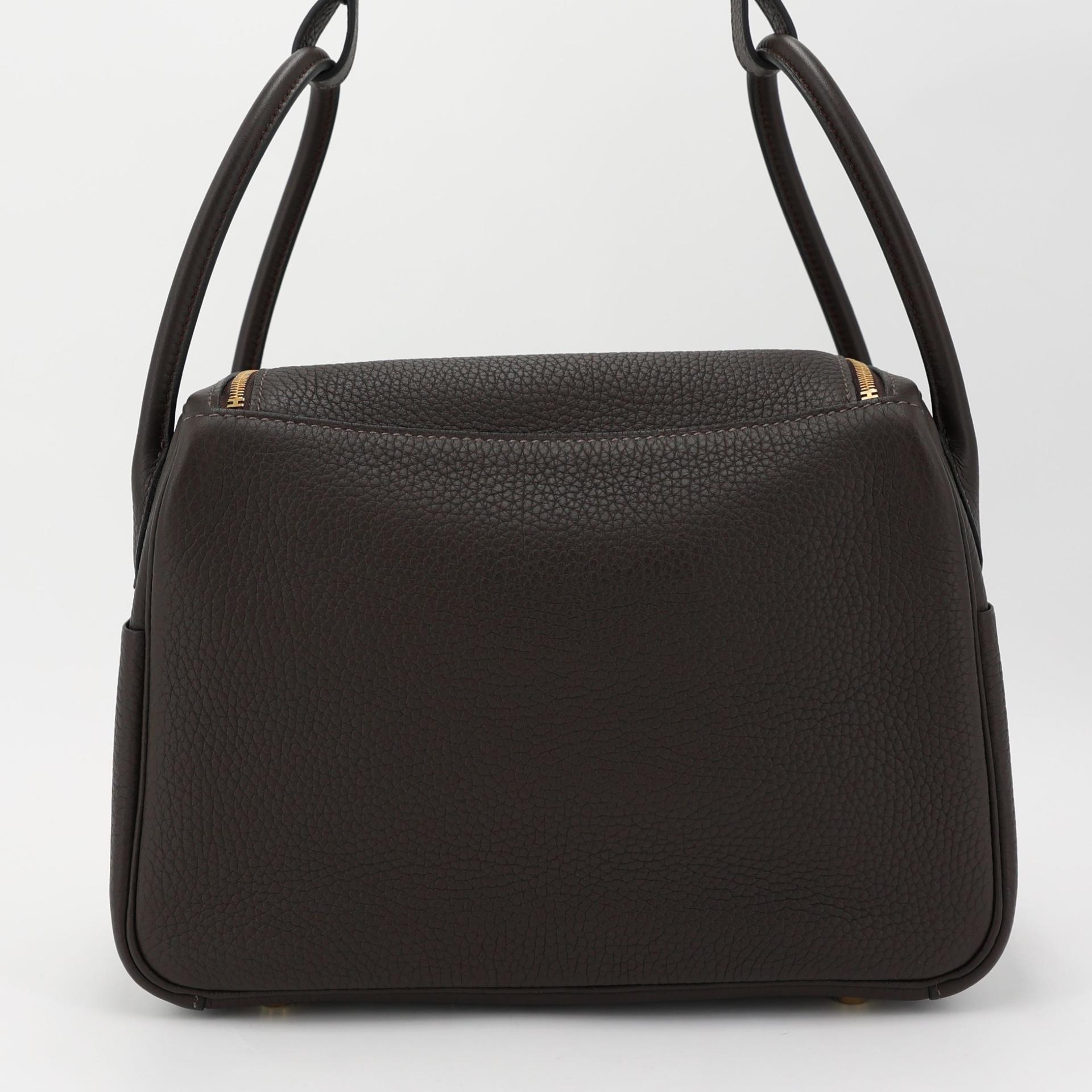 Excellent ( Rank SA ) HERMÈS Lindy 26 Ebene (46) Clemence Gold hardware D (2019) - 2