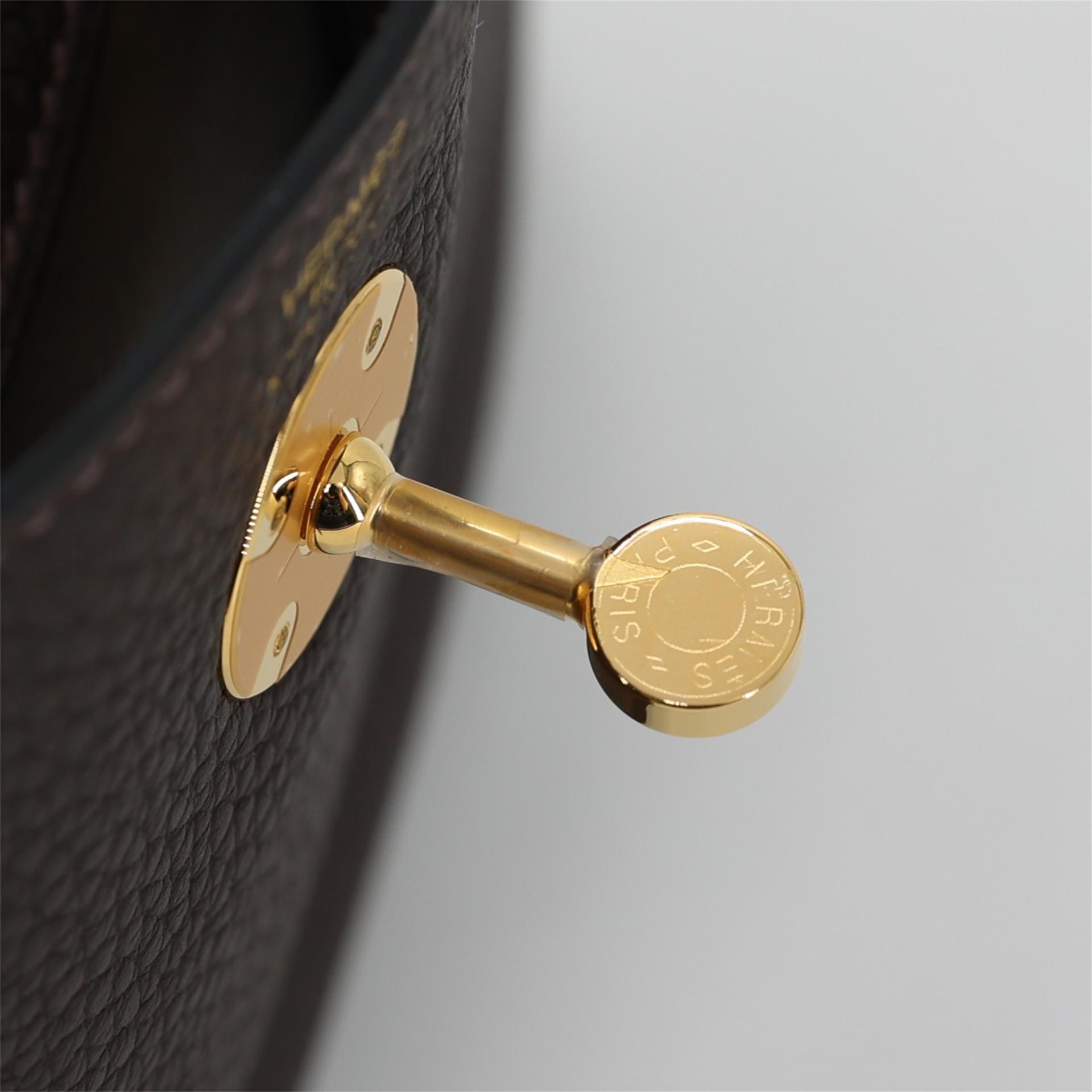 Excellent ( Rank SA ) HERMÈS Lindy 26 Ebene (46) Clemence Gold hardware D (2019) - 10