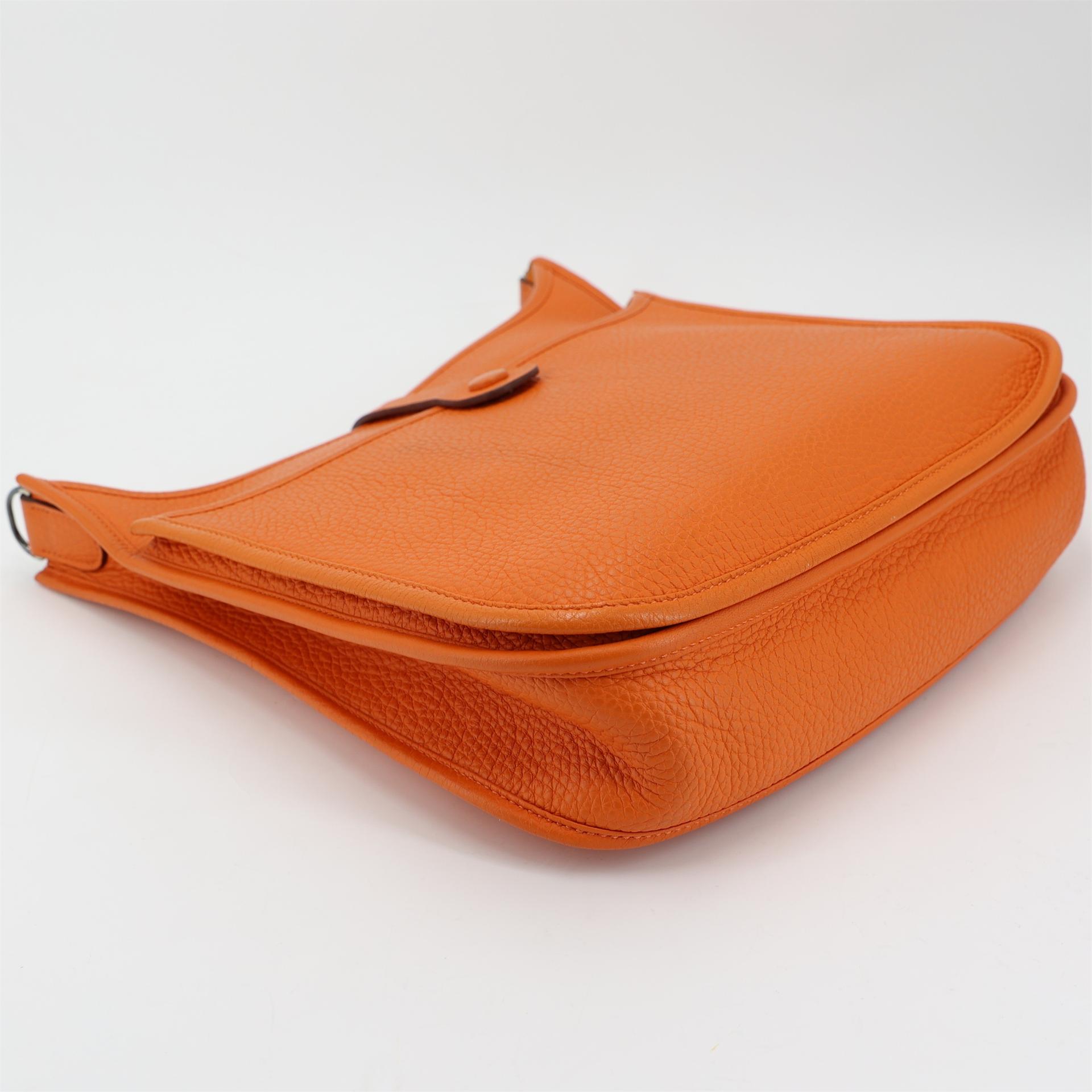 Good ( Rank AB) HERMÈS Evelyne 29 Orange Clemence Palladium hardware Square N (2010) - 5