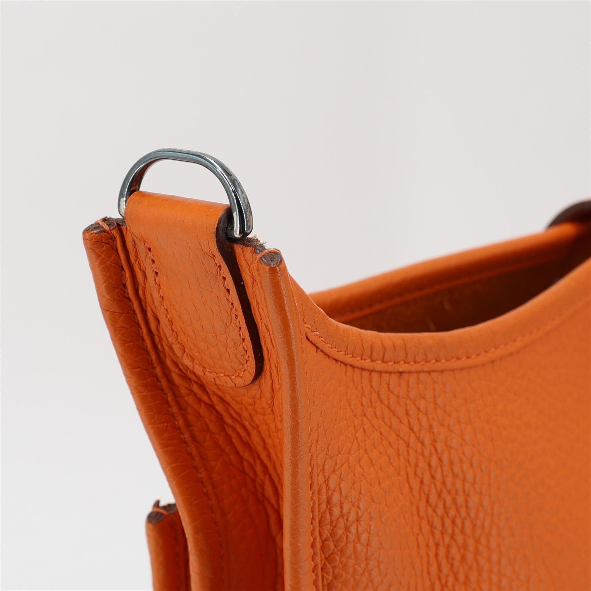 Good ( Rank AB) HERMÈS Evelyne 29 Orange Clemence Palladium hardware Square N (2010) - 7