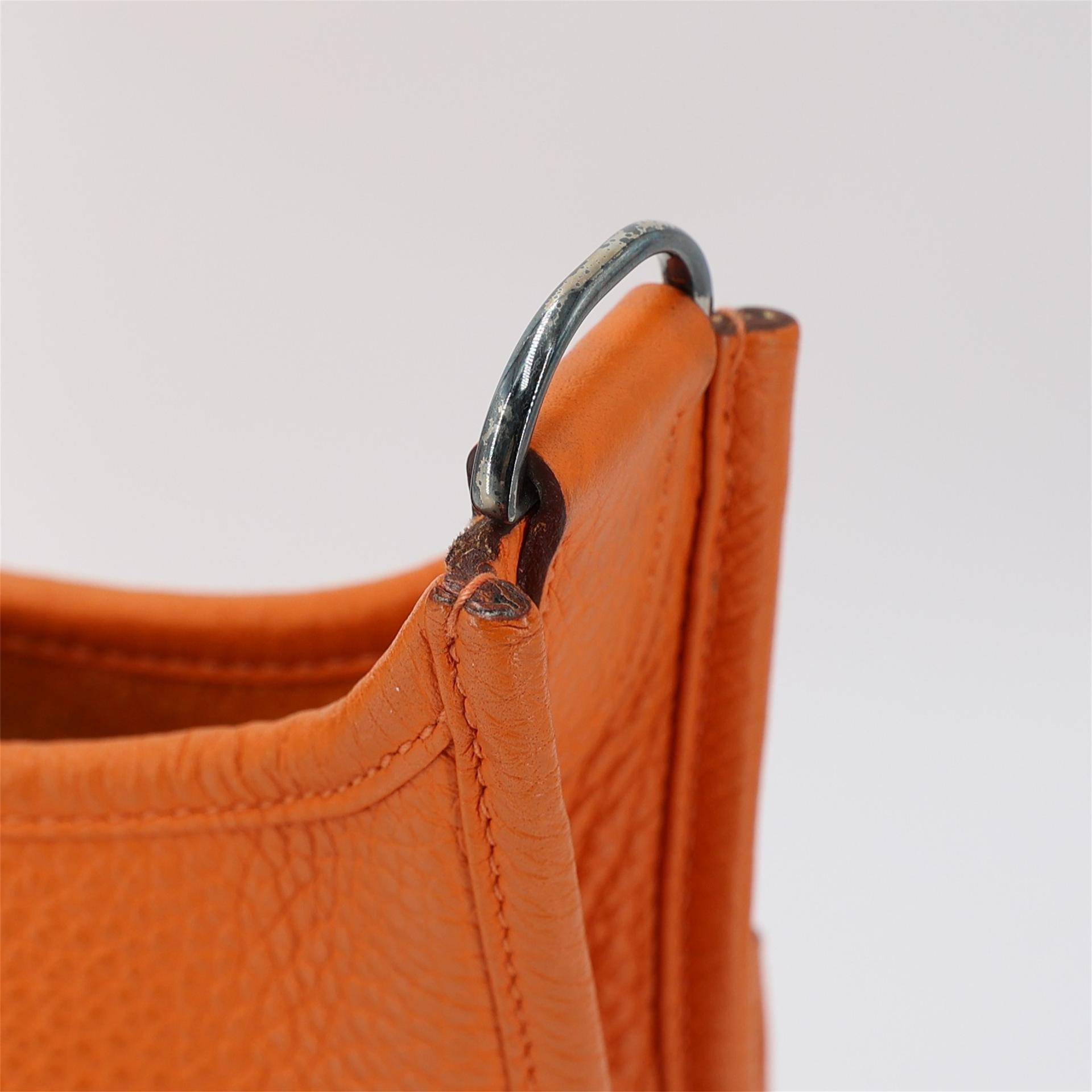 Good ( Rank AB) HERMÈS Evelyne 29 Orange Clemence Palladium hardware Square N (2010) - 8