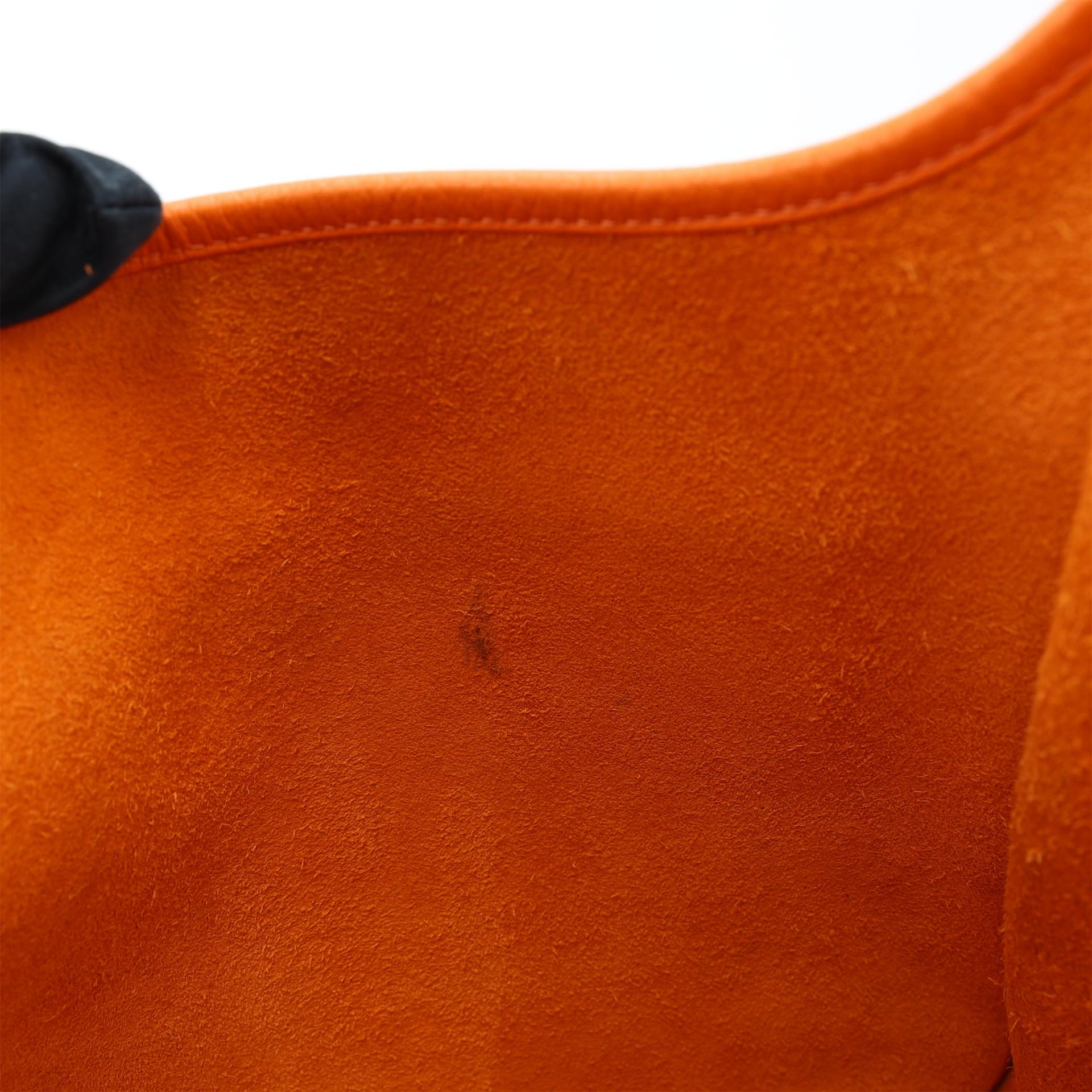 Good ( Rank AB) HERMÈS Evelyne 29 Orange Clemence Palladium hardware Square N (2010) - 11