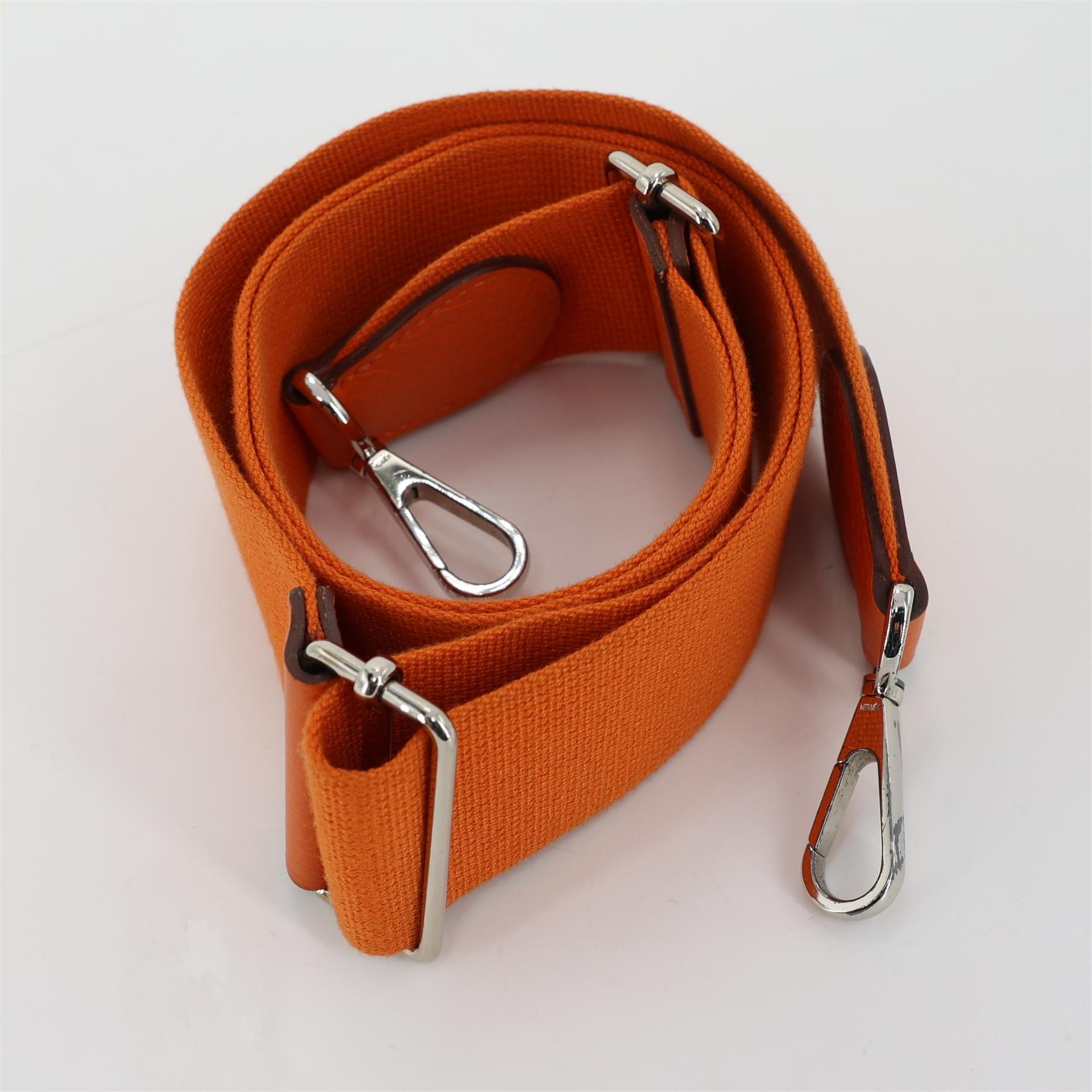 Good ( Rank AB) HERMÈS Evelyne 29 Orange Clemence Palladium hardware Square N (2010) - 14