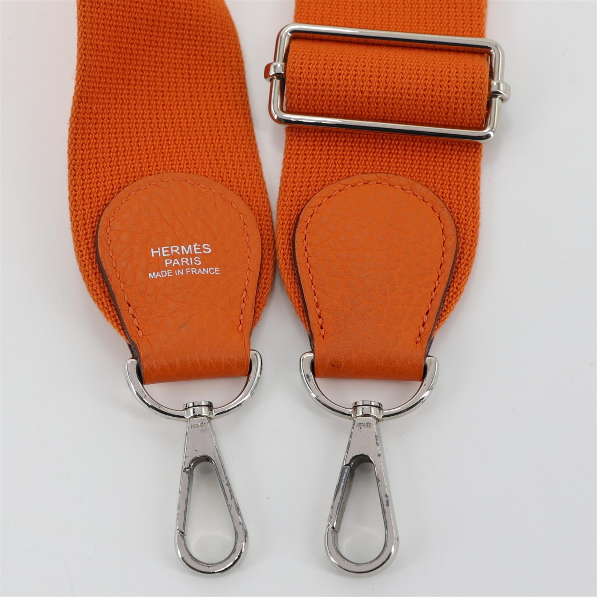 Good ( Rank AB) HERMÈS Evelyne 29 Orange Clemence Palladium hardware Square N (2010) - 15