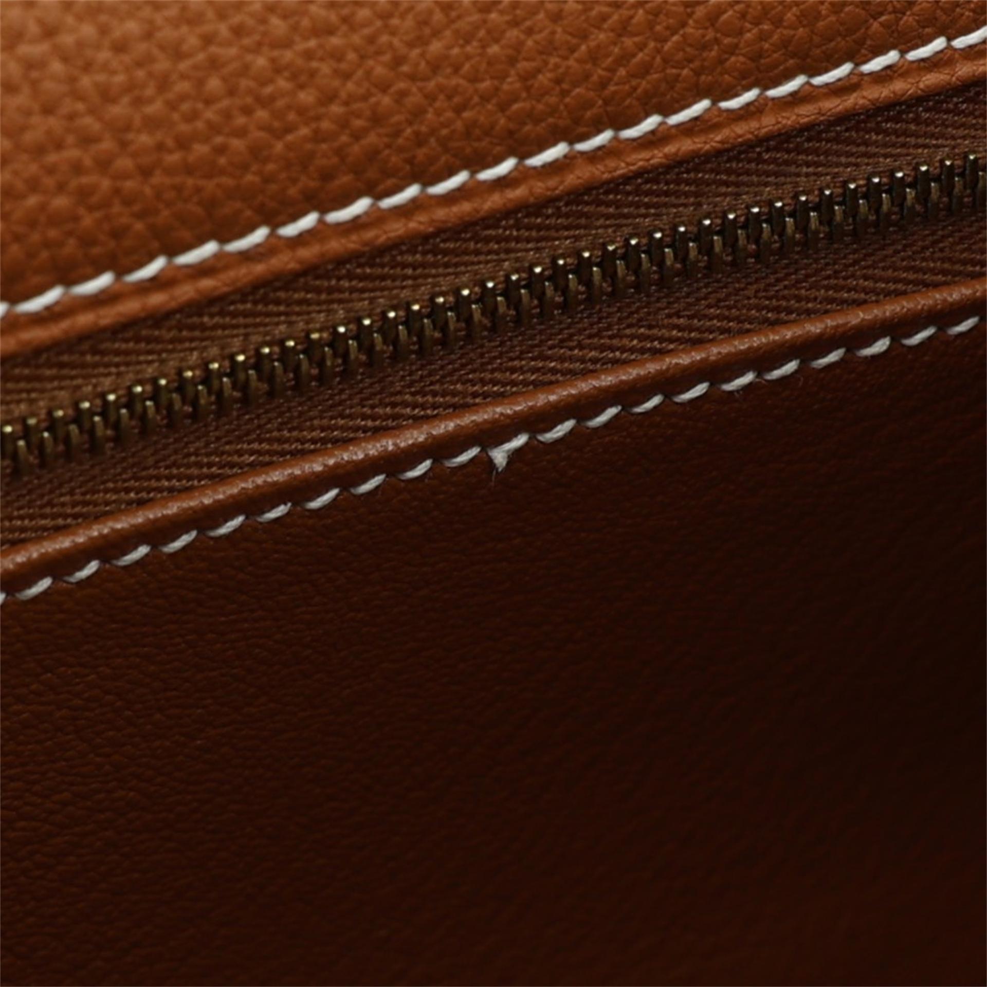 Very Good ( Rank A) HERMÈS Kelly 25 Gold (37) Togo Gold hardware B (2023) - 14