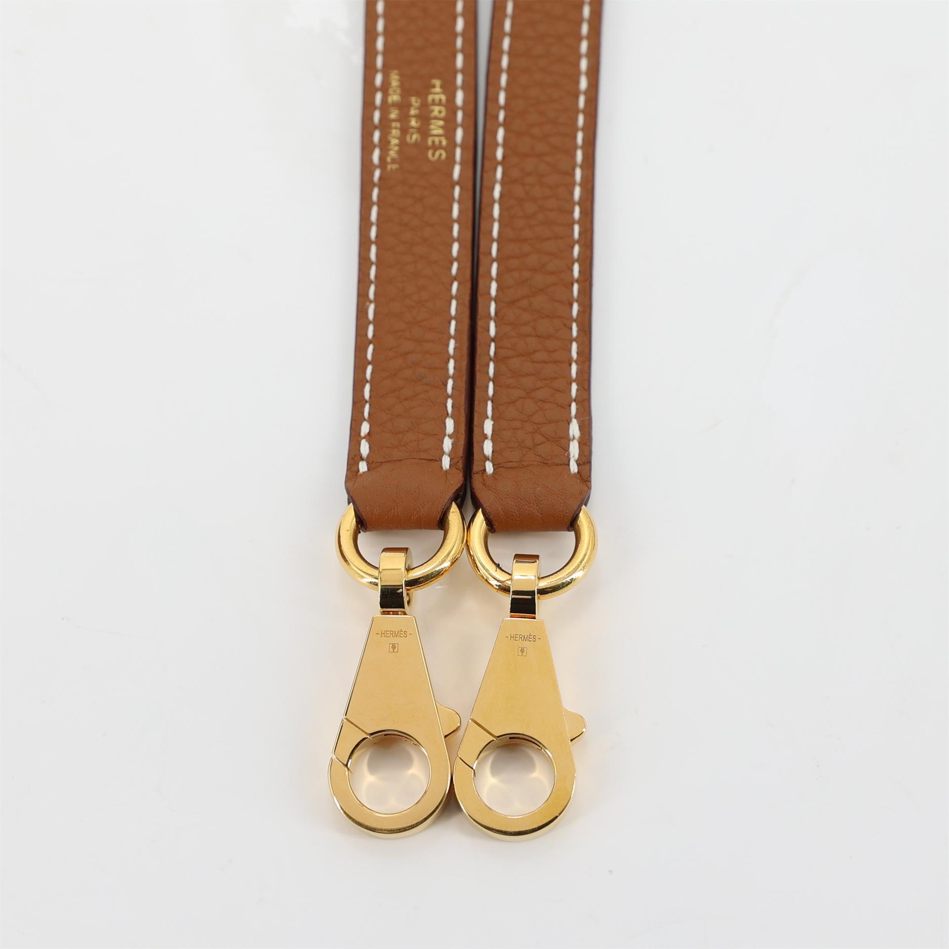 Very Good ( Rank A) HERMÈS Kelly 25 Gold (37) Togo Gold hardware B (2023) - 17