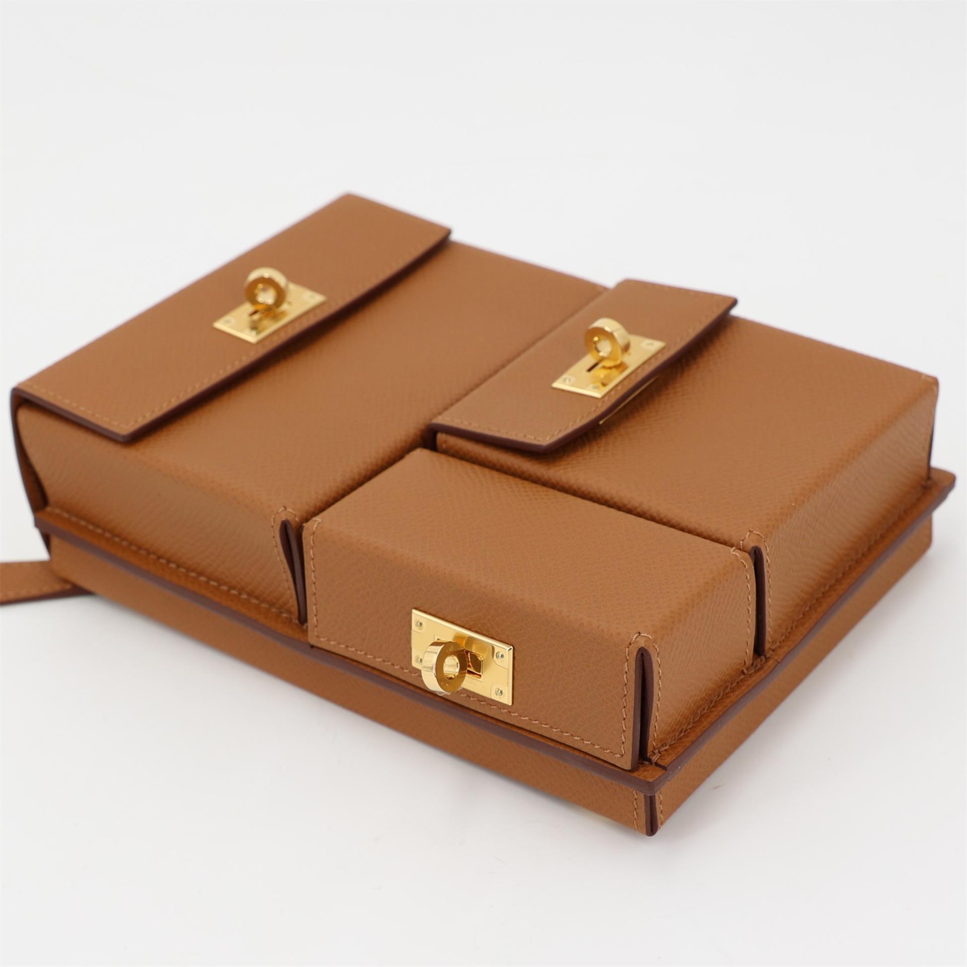Brand New ( Rank N ) HERMÈS Kelly Multipocket To Go Pouch Gold (37) Epsom Gold hardware W (2024) - 4