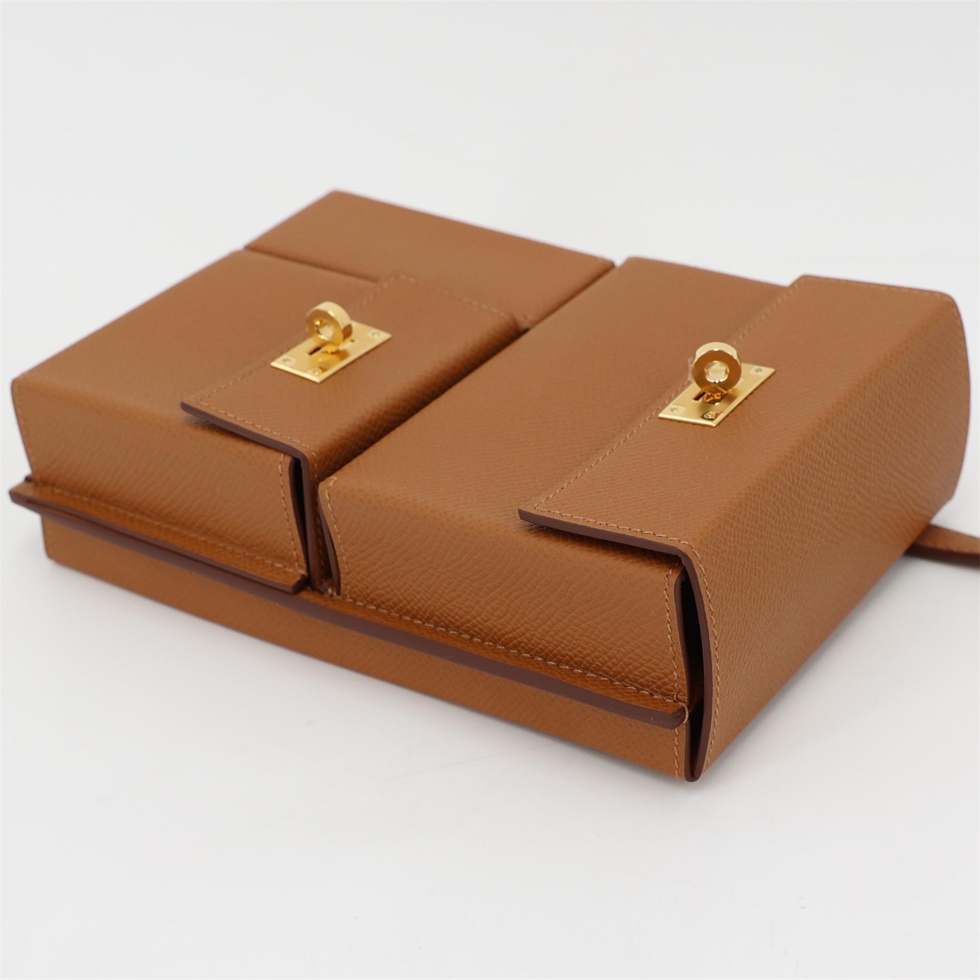 Brand New ( Rank N ) HERMÈS Kelly Multipocket To Go Pouch Gold (37) Epsom Gold hardware W (2024) - 9