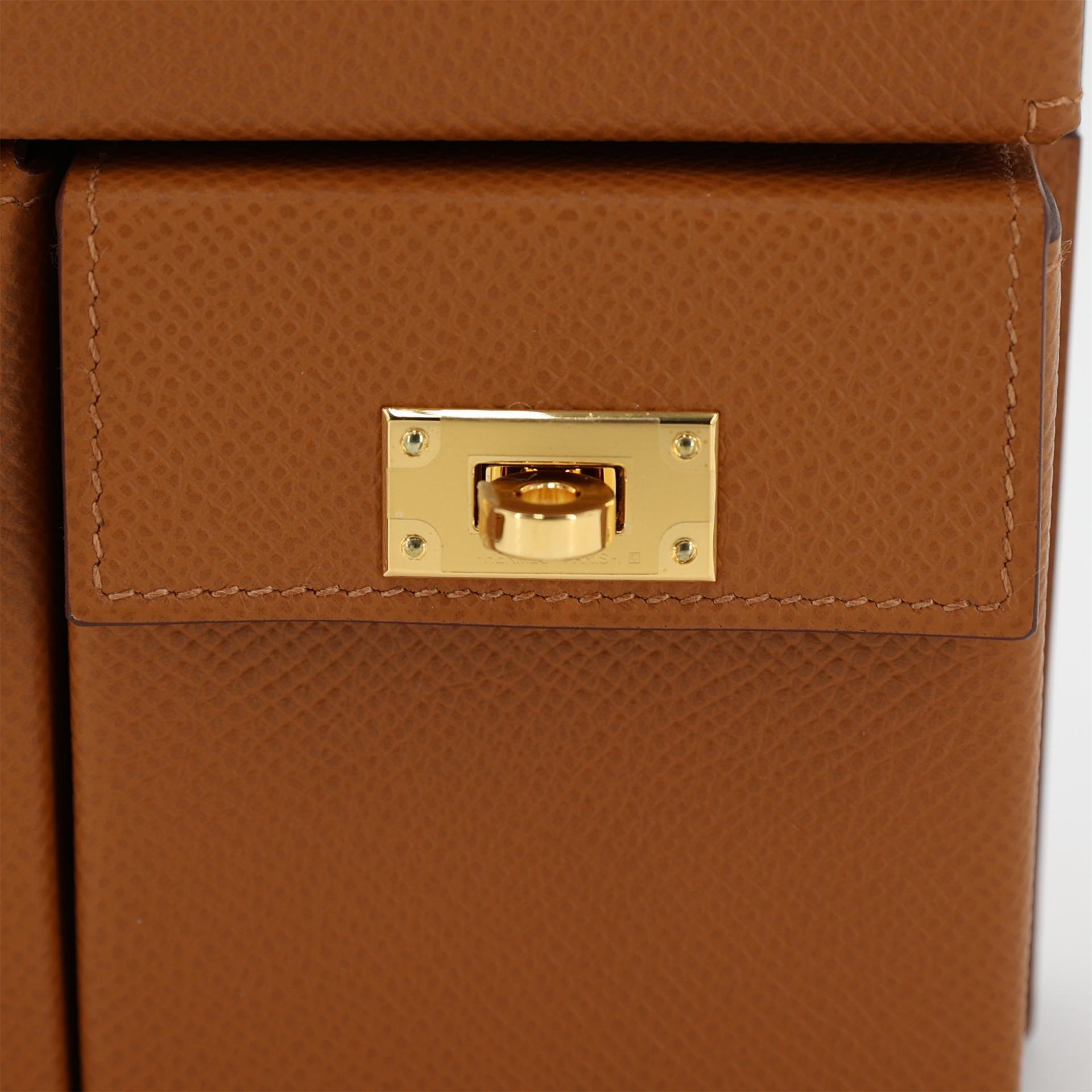 Brand New ( Rank N ) HERMÈS Kelly Multipocket To Go Pouch Gold (37) Epsom Gold hardware W (2024) - 13