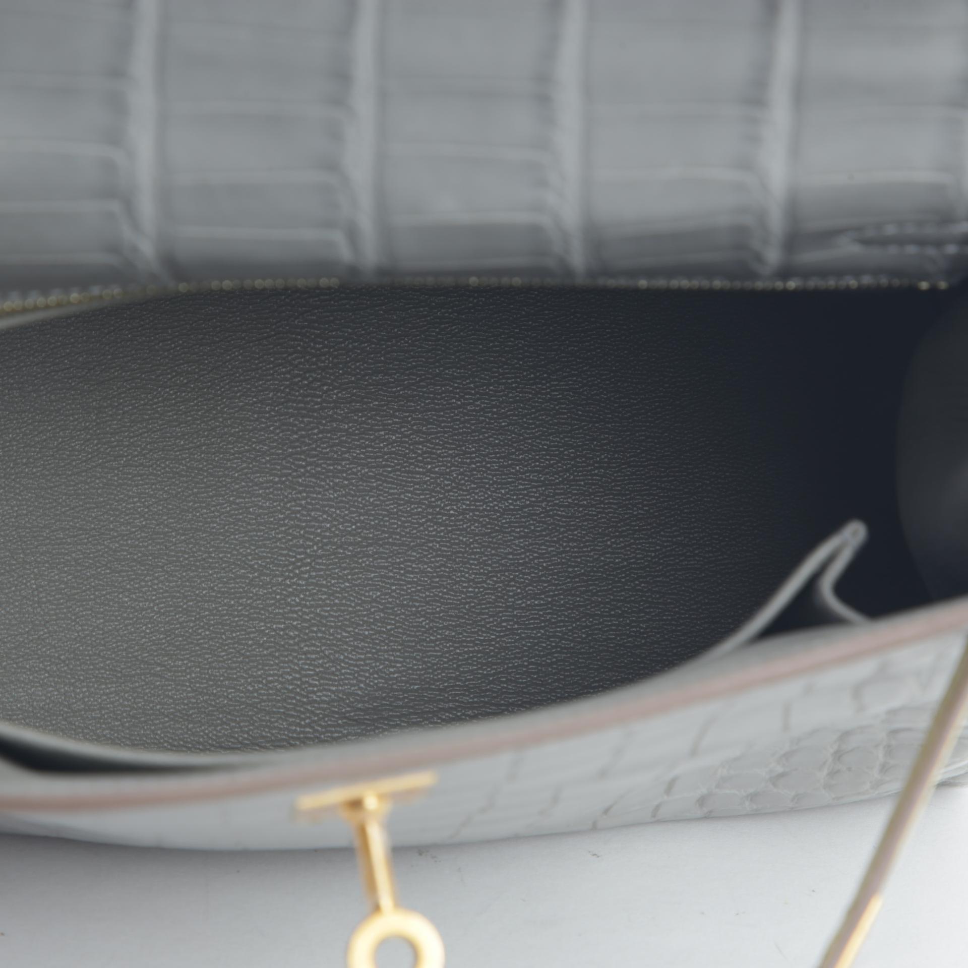 Unused ( Rank NS ) HERMÈS Kelly 25 Gris Perle (80) Jaune Citron (9N) Matte Alligator Brushed Gold hardware Z (2021) - 10
