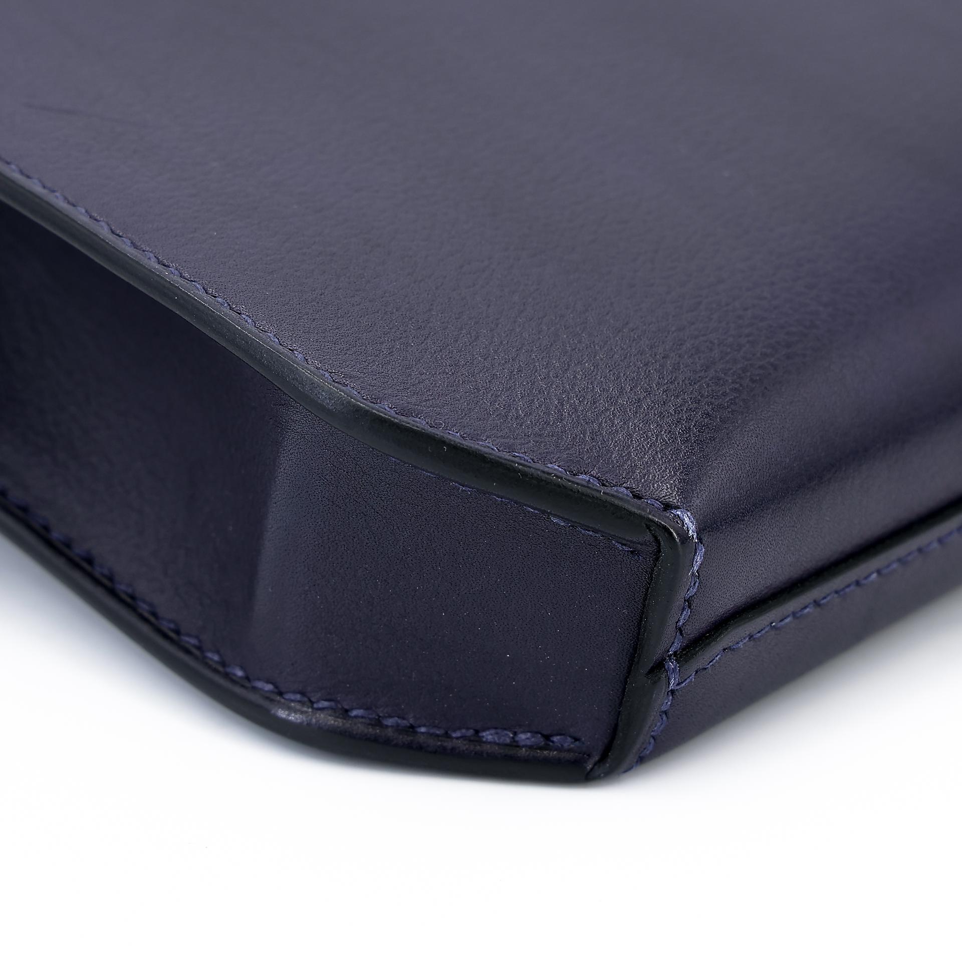 Very Good ( Rank A) HERMÈS Kelly depeches 25 Bleu Nuit (2Z) Evergrain Gold hardware Z (2021) - 12
